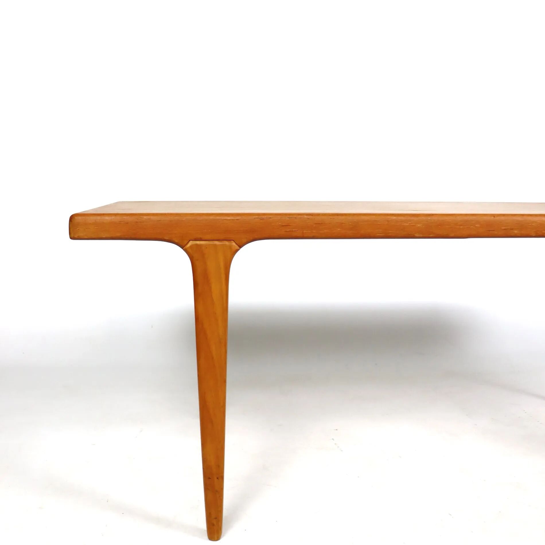 Table basse en teck années 60
