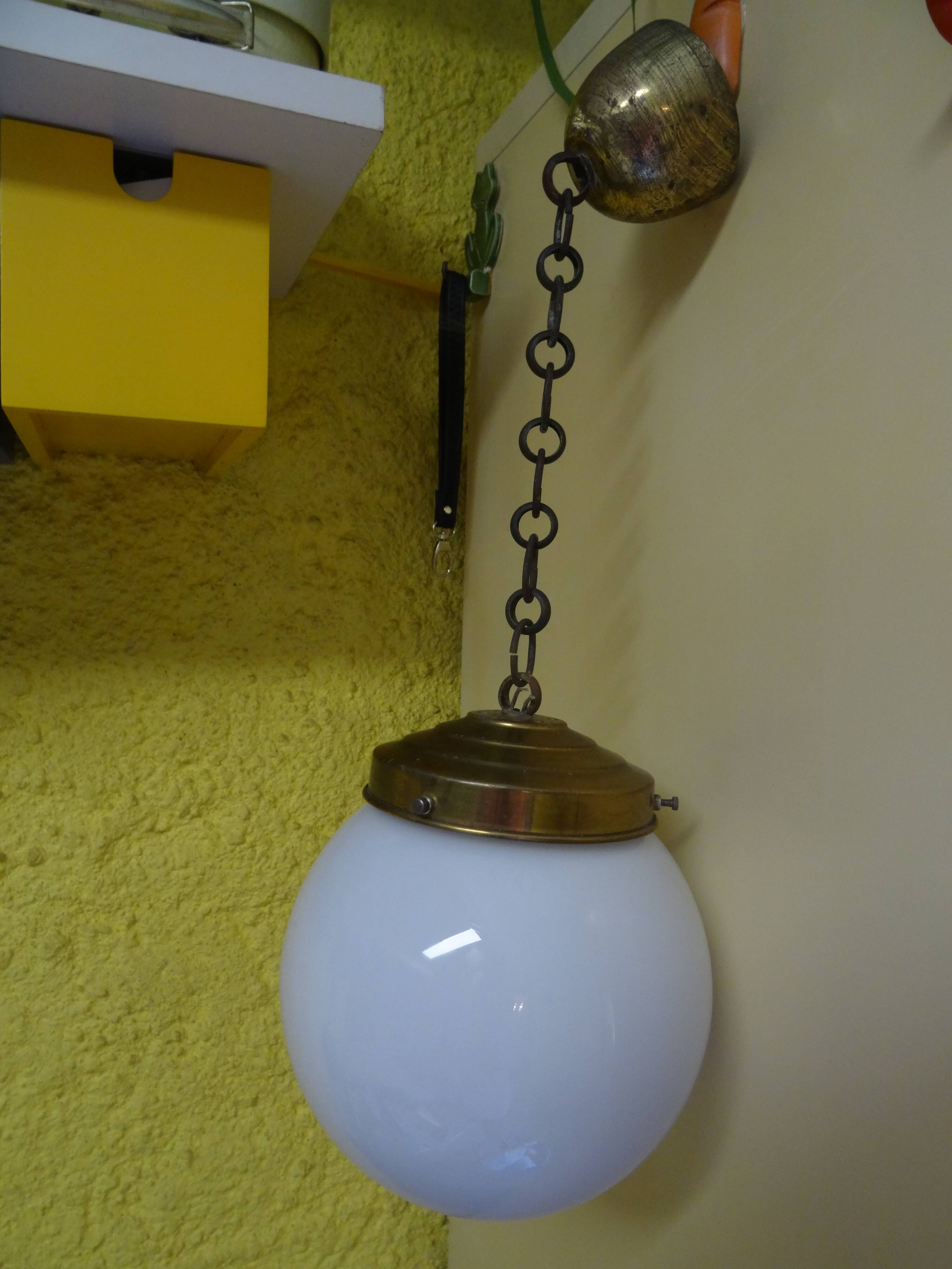 Lamp globe suspension of the 40s