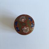 Small Chinese box - partitioned enamels