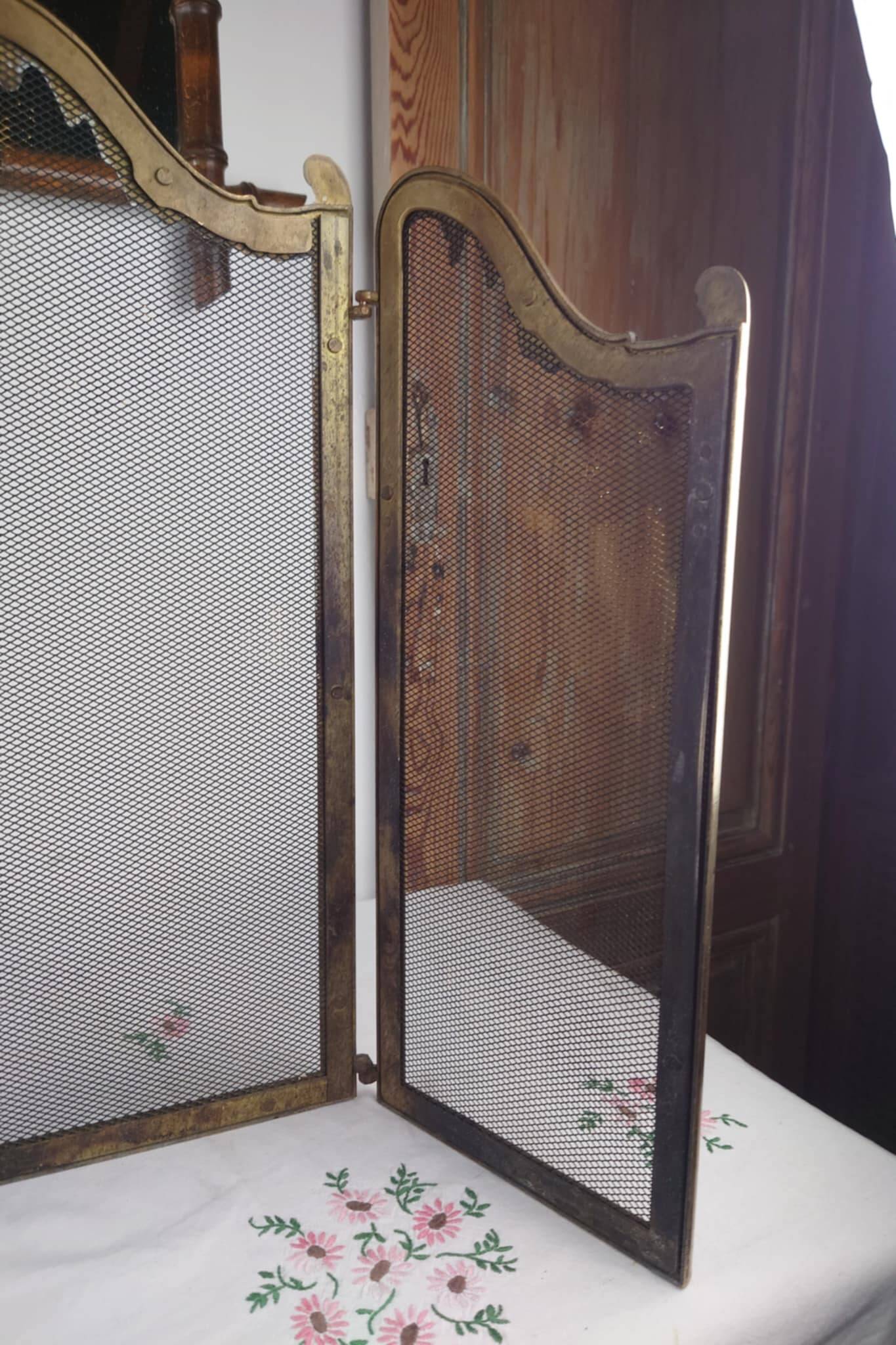 Antique Brass Fire Screen, Louis XV Style, L 83 cm / H 55 cm
