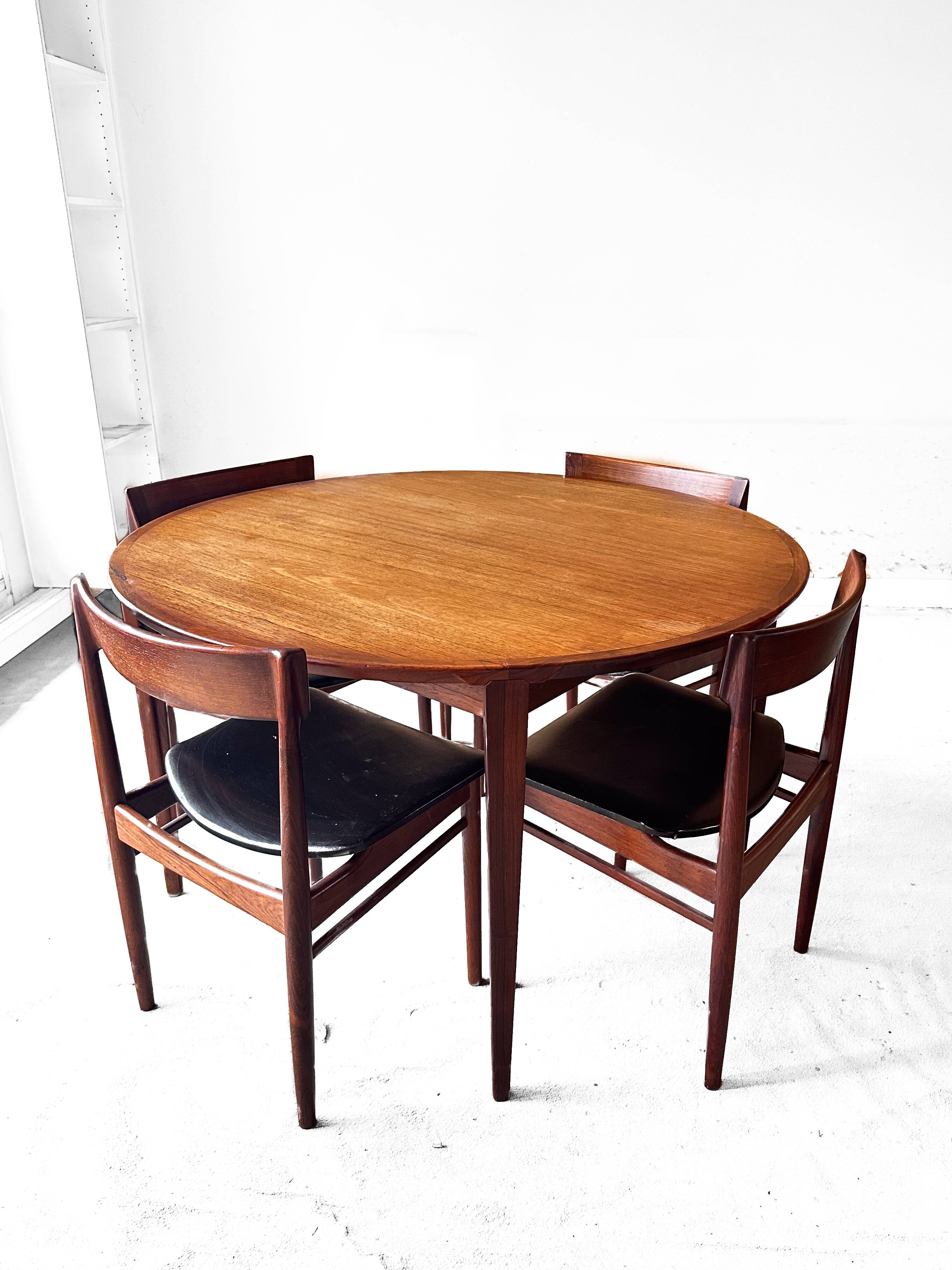 Table scandinave extensible en palissandre 4/10 pers Rosengren Hansen