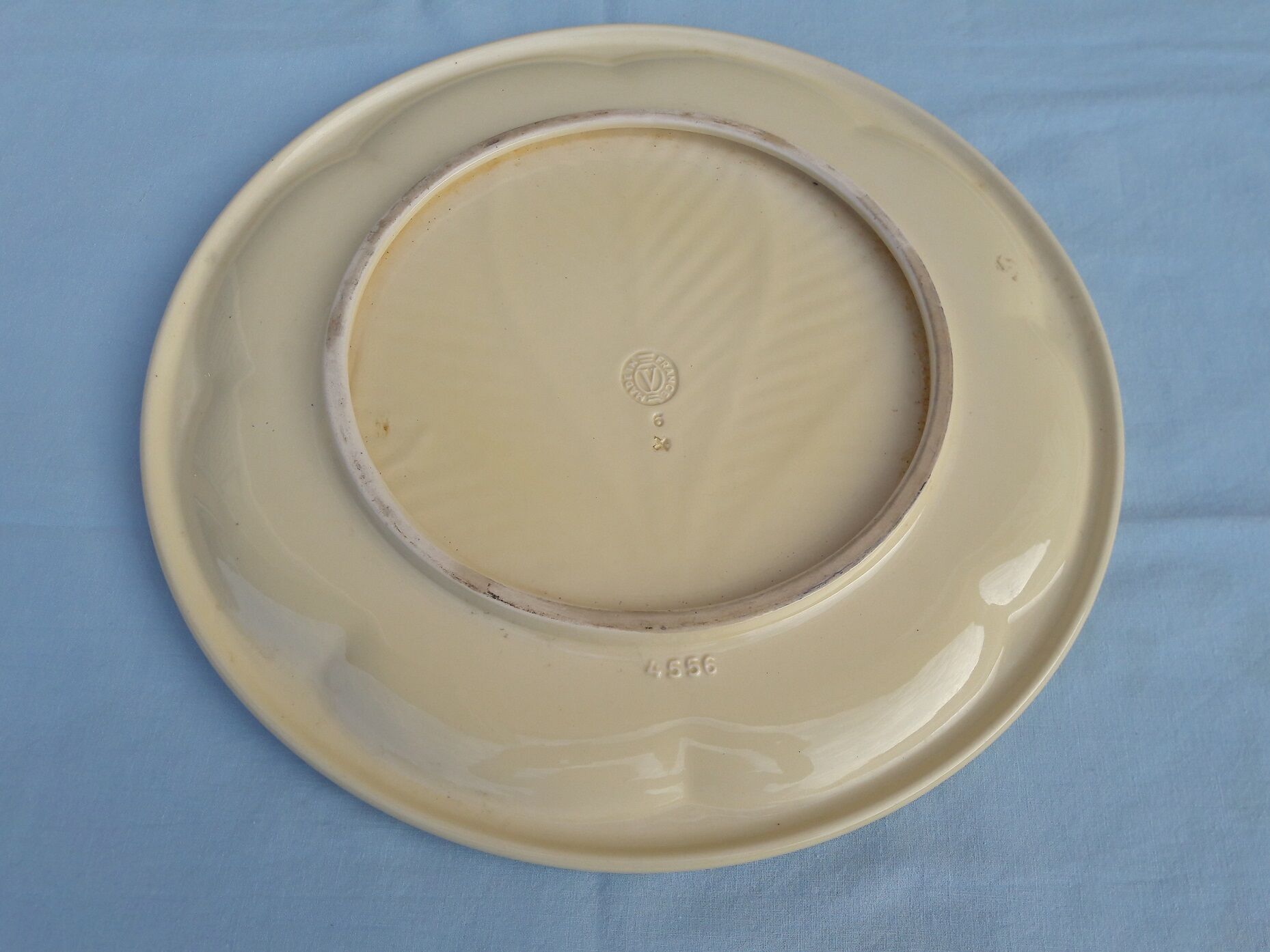Ceramic dish