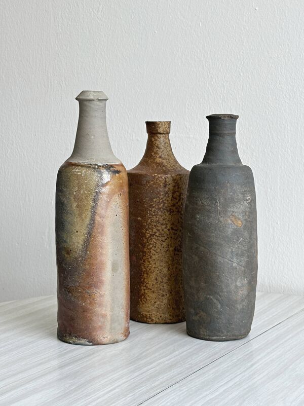 Lot de 3 bouteilles anciennes en grès