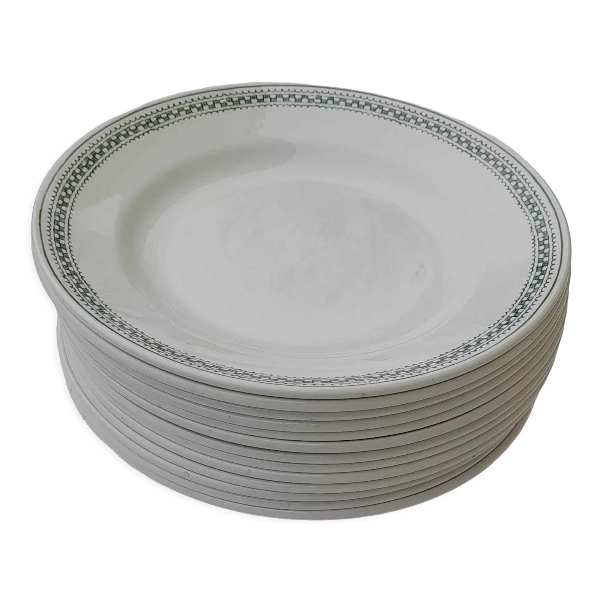 12 assiettes  plates en faïence de Saint Amand  modèle 4015 diam 22,5 cm