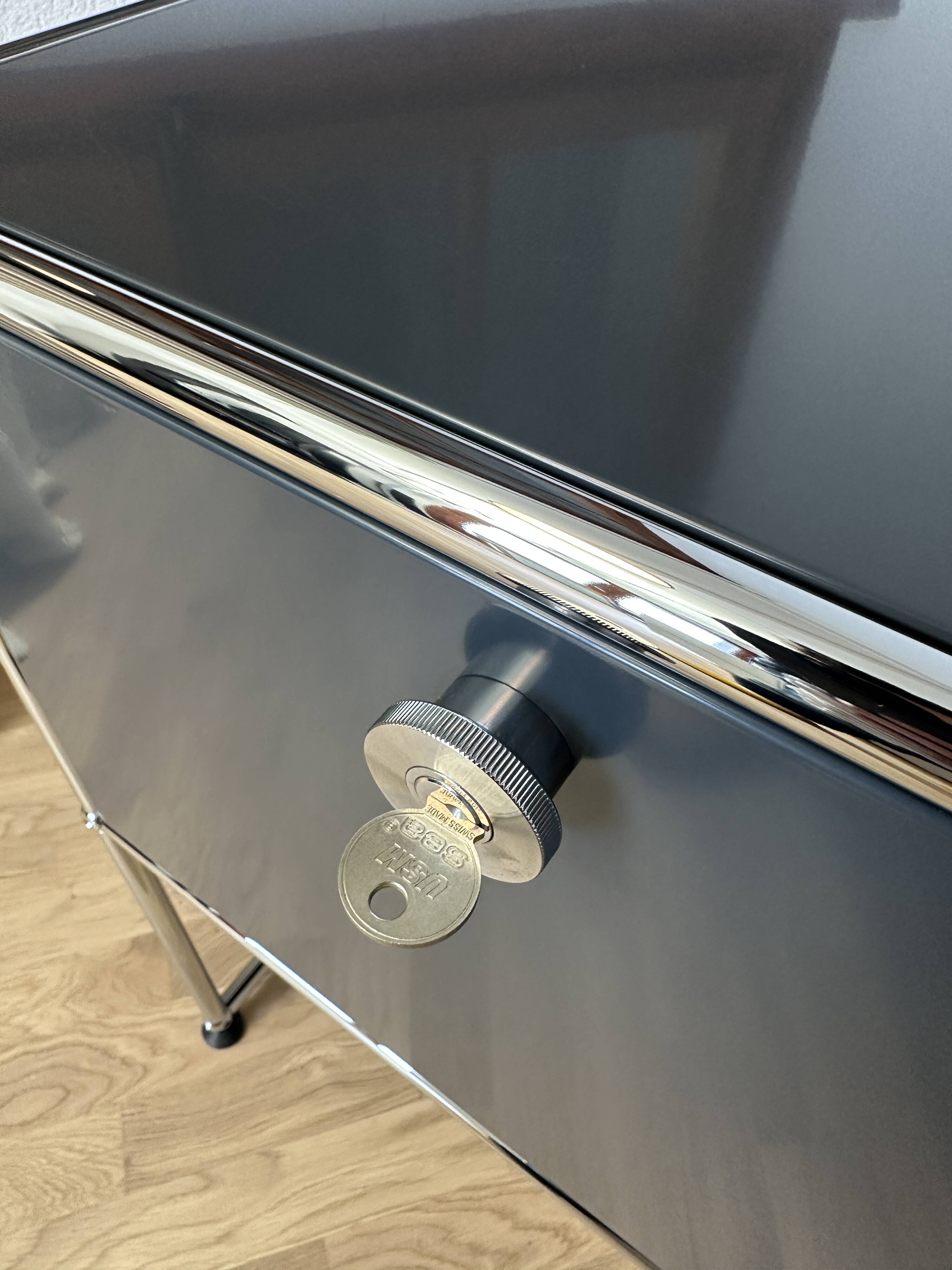 USM Haller side table in Anthracite Grey