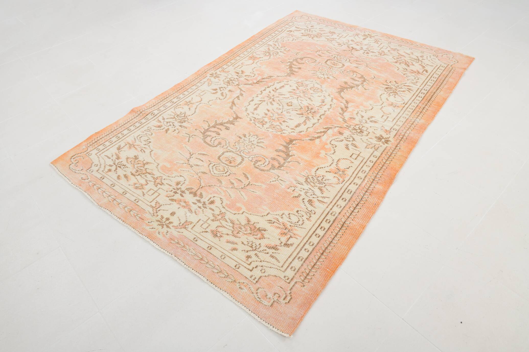 5x8 Soft Geometric Style Handmade Vintage Rug, 156x241 Cm