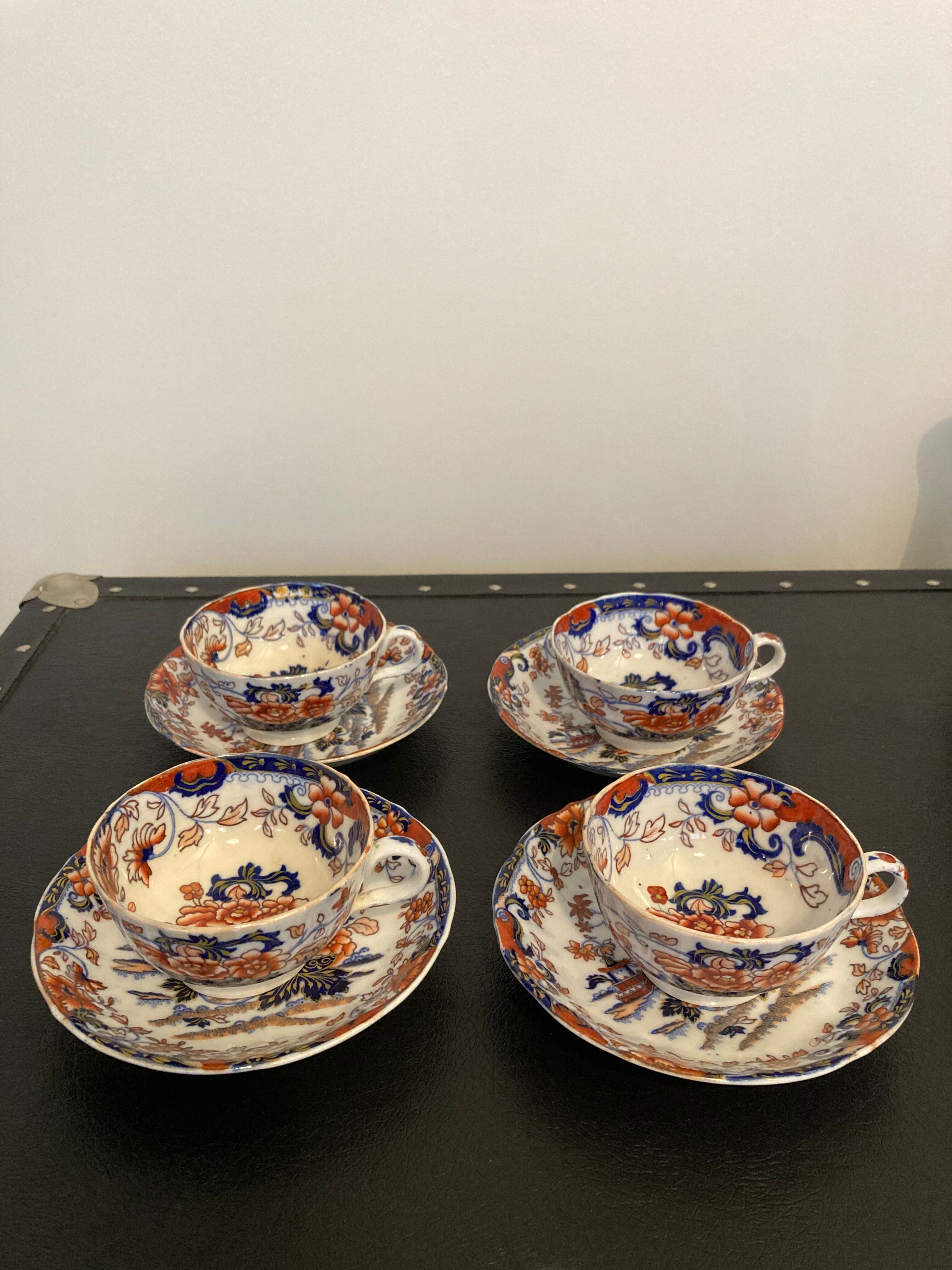 Set 4 cups and saucers Minton Amherst 824