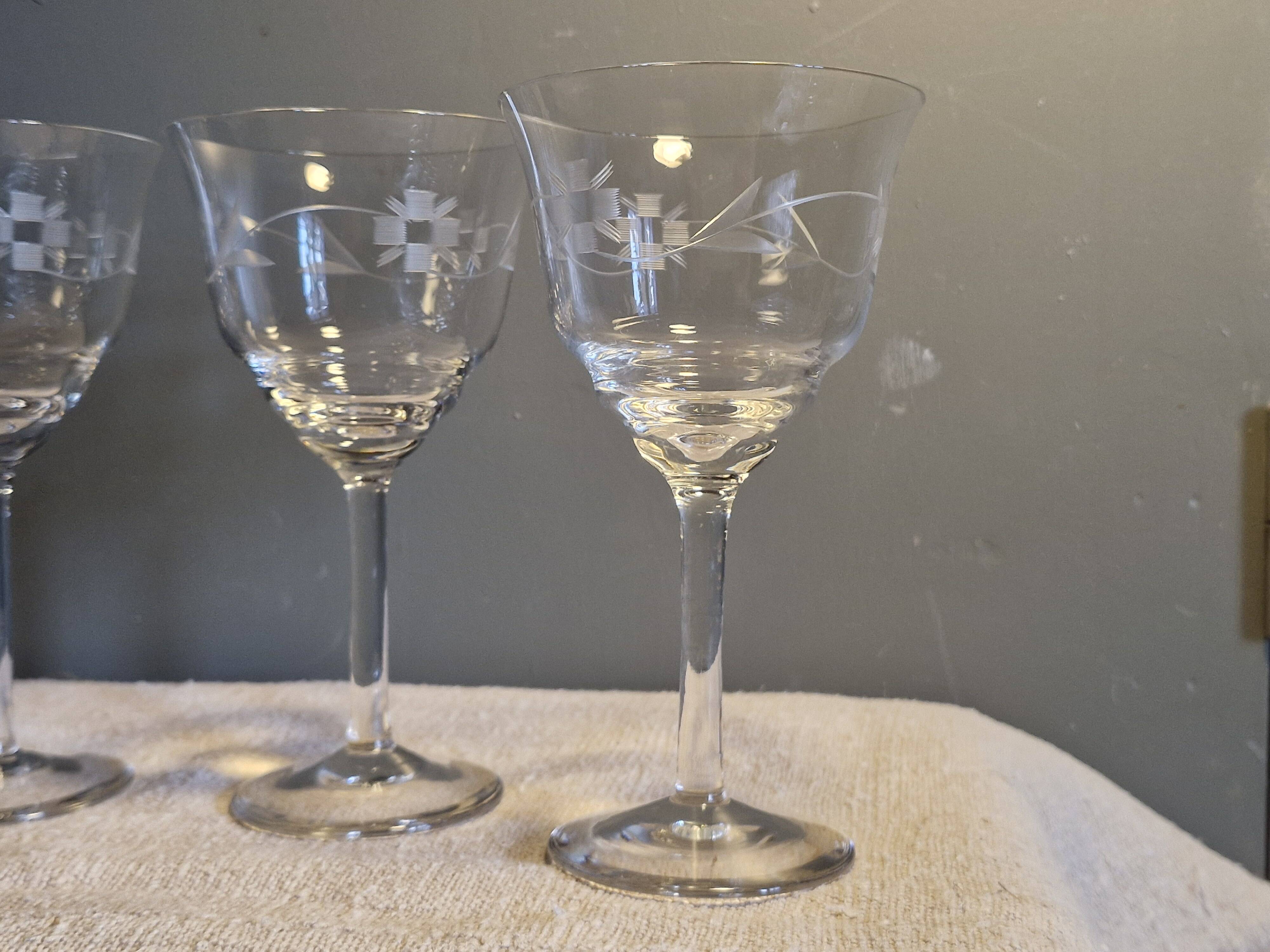 4 antique water glasses, engraved and cut crystal - 1940s