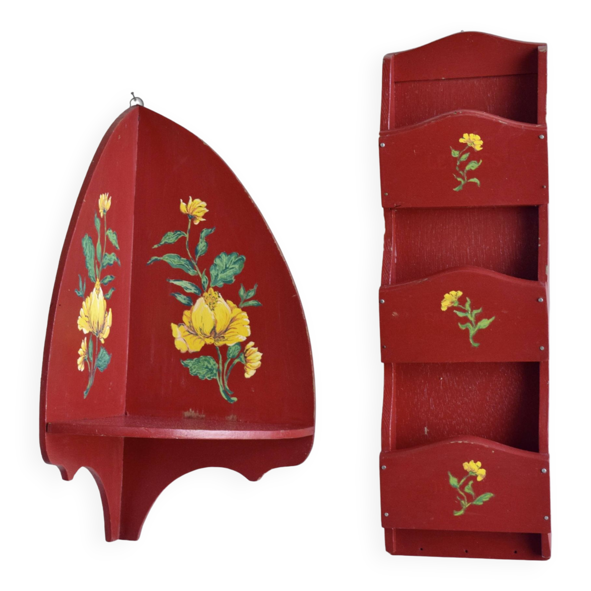Vintage mail holder and matching plant holder in red painted wood - floral decor - 1970s