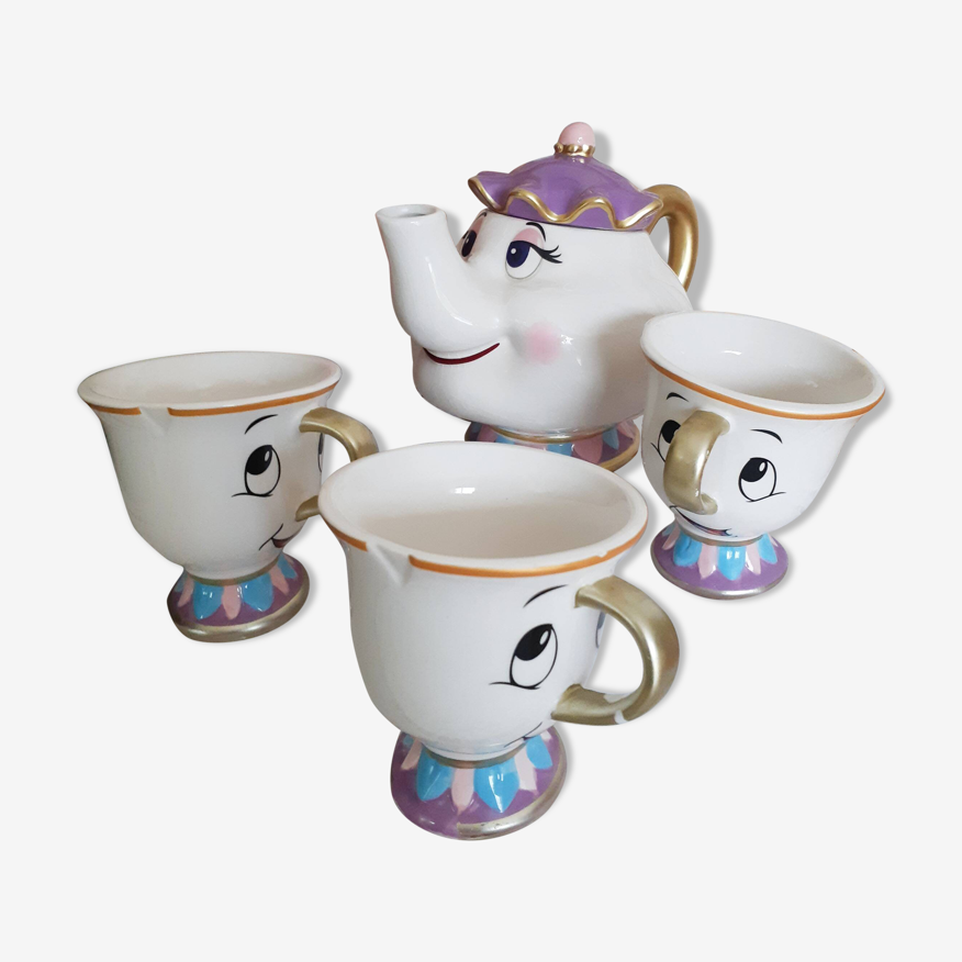 Disney Beauty and The Beast Mrs. Potts Teapot Set with 2 Chip Cups and Saucers