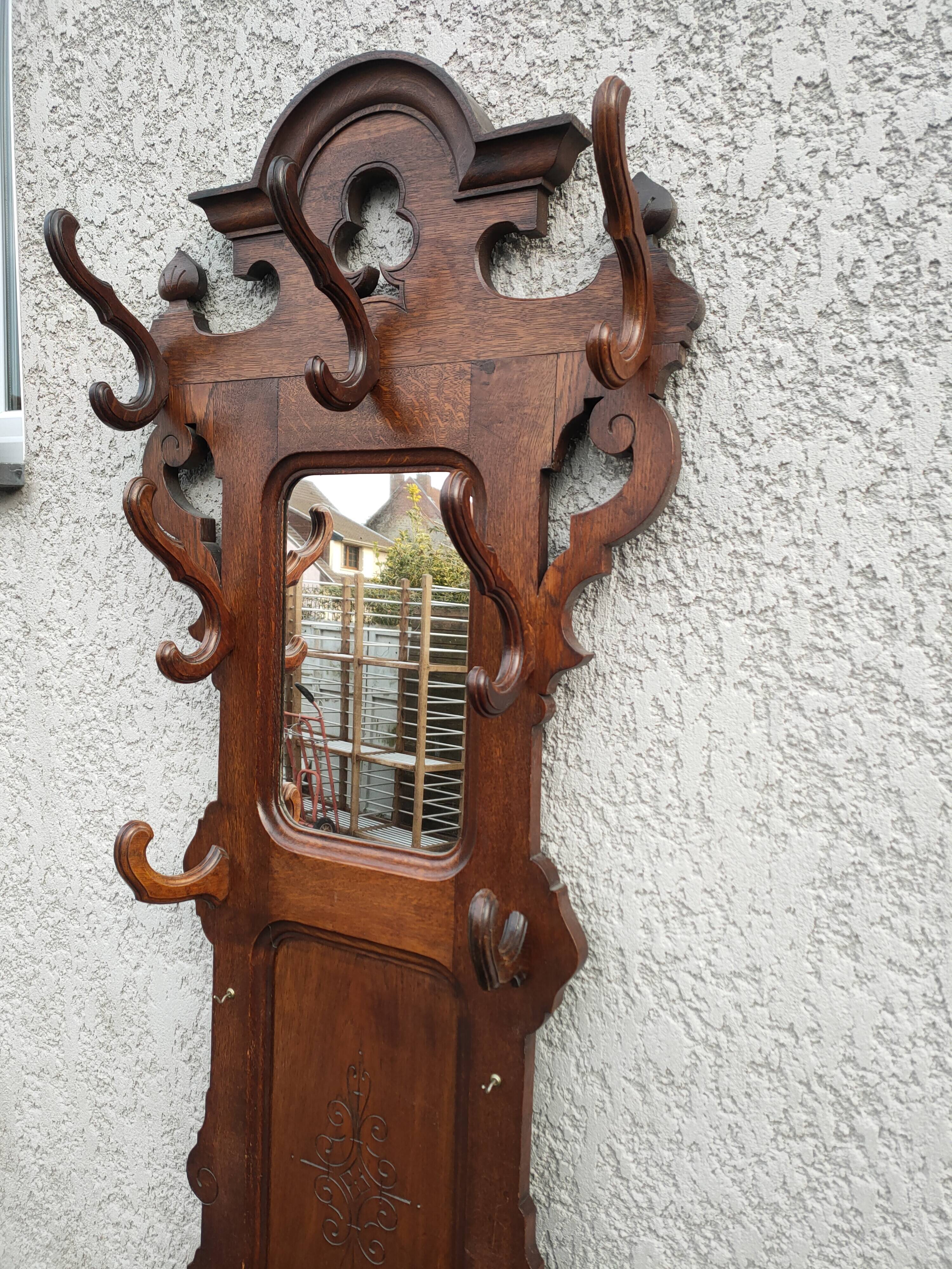free-standing locker room in solid oak 1900