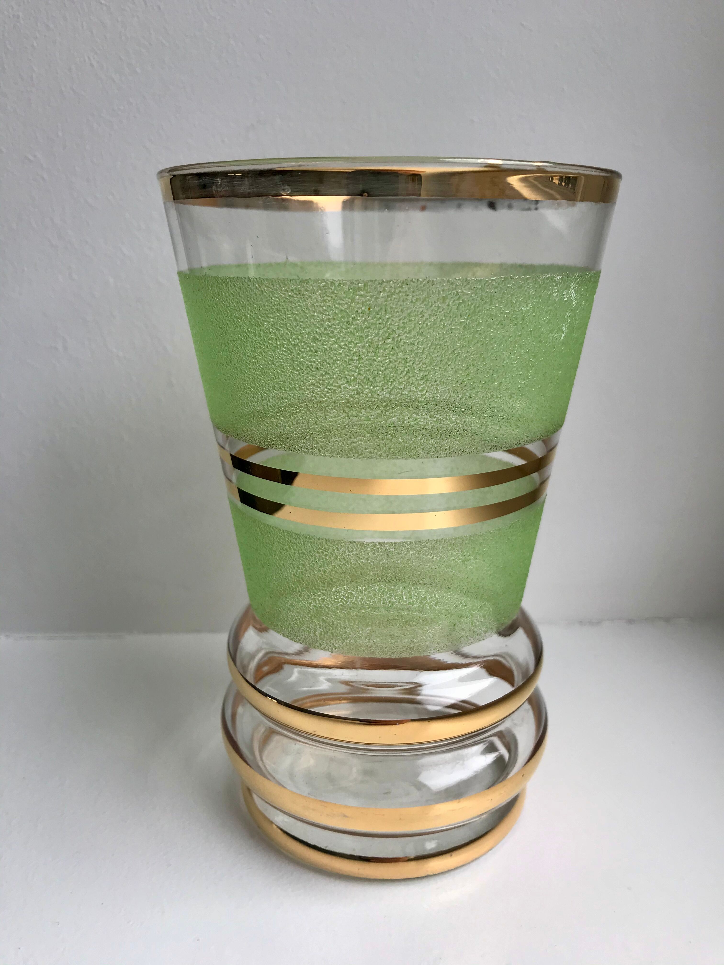 Vase en granité vert années 60