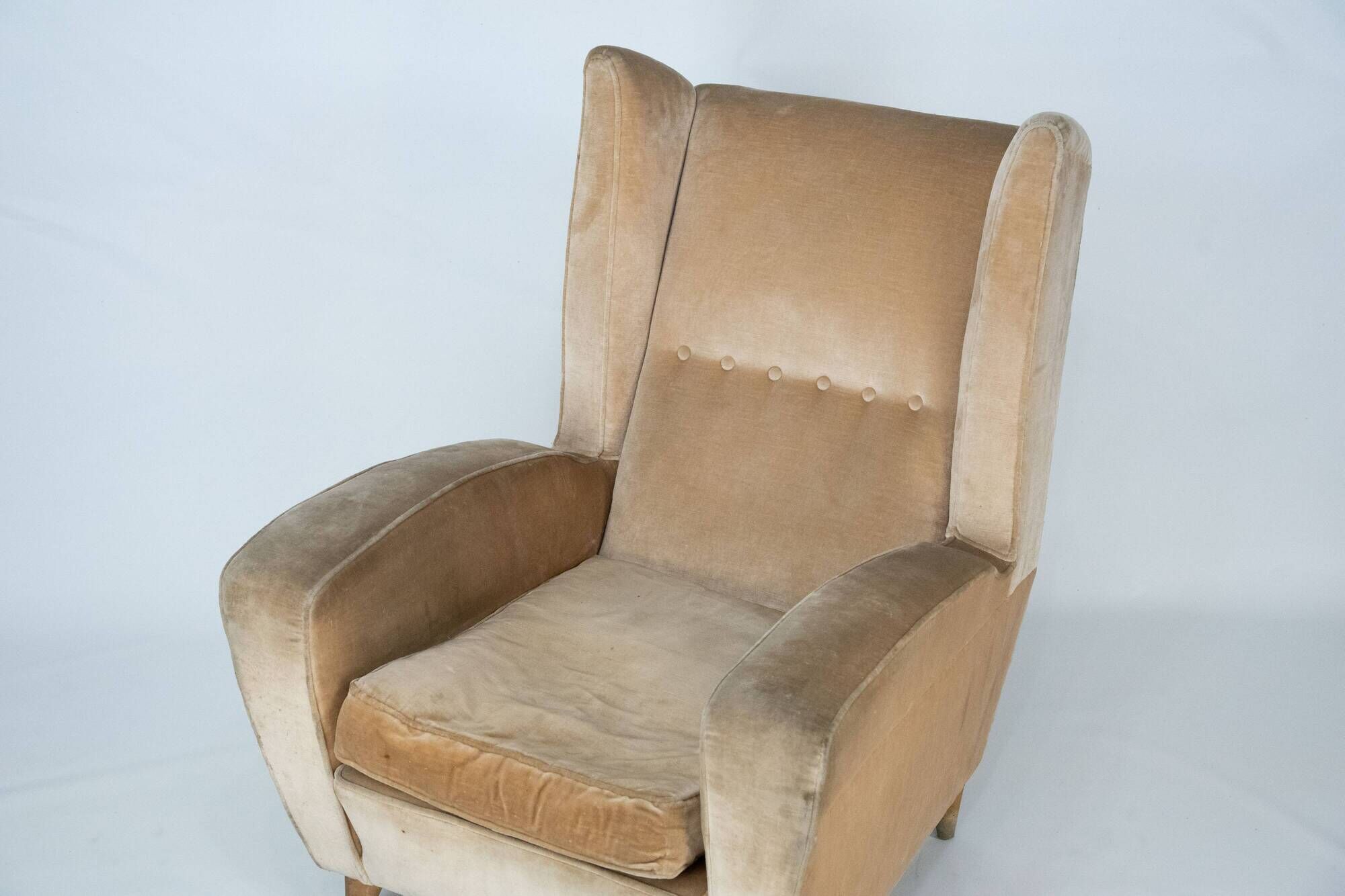 Mid-Century attributed Melchiorre Bega single Armchair in velvet. Italy 195