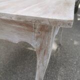 Table de style Louis XV cérusée