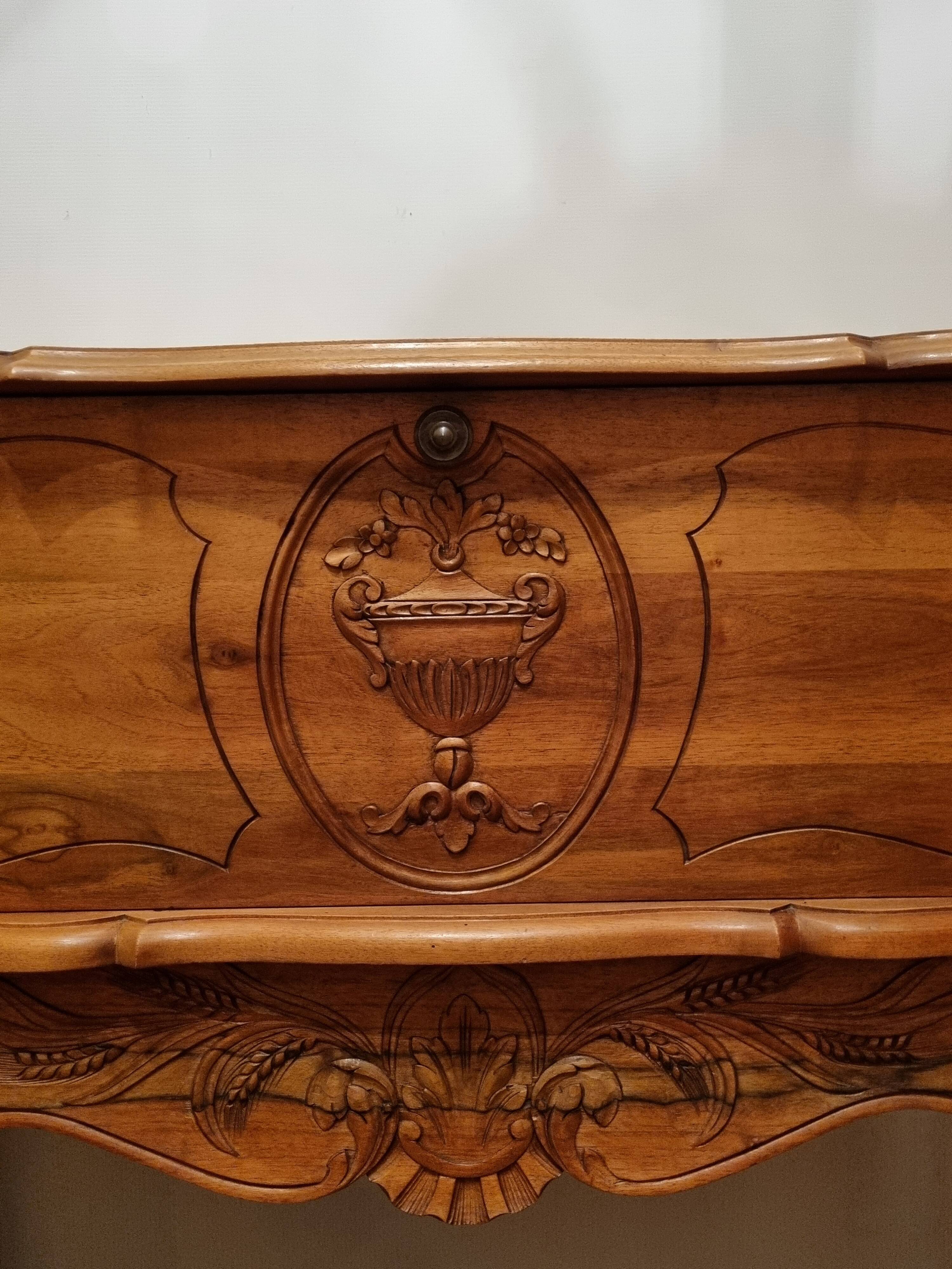 Provençal-style dough mixer