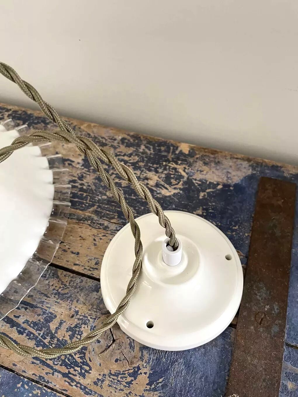 Set of two electrified white opaline suspensions with nine