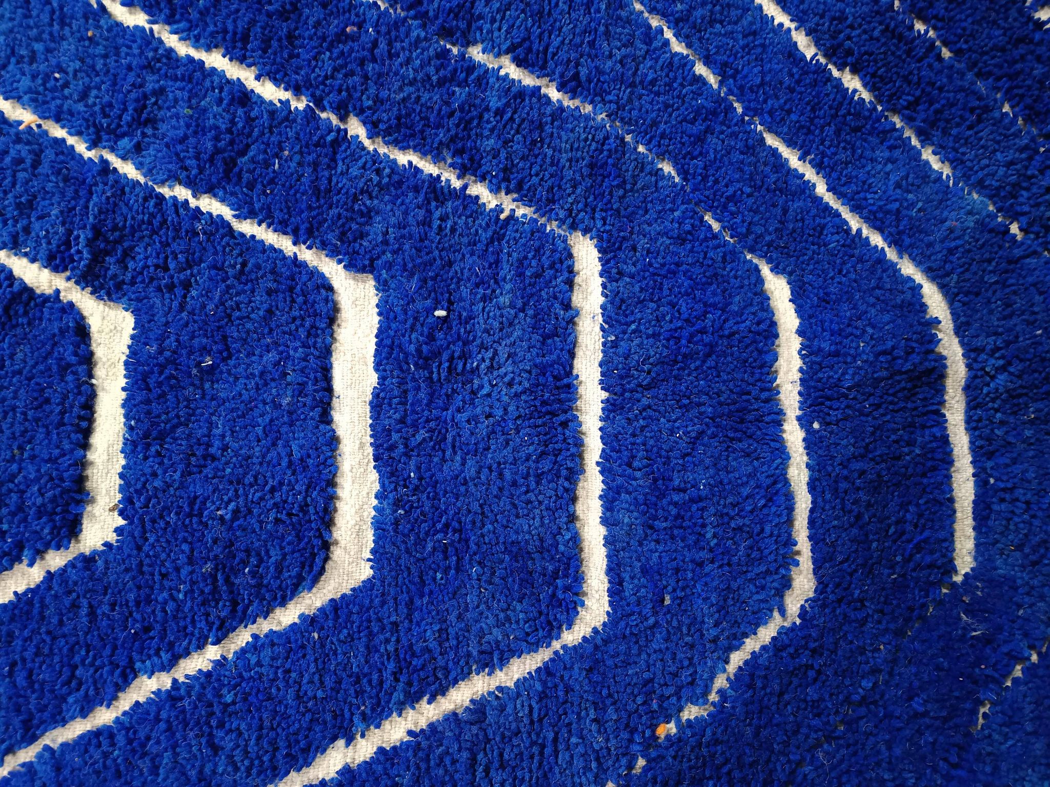 Moroccan rug in natural wool 2.5x1.5 m