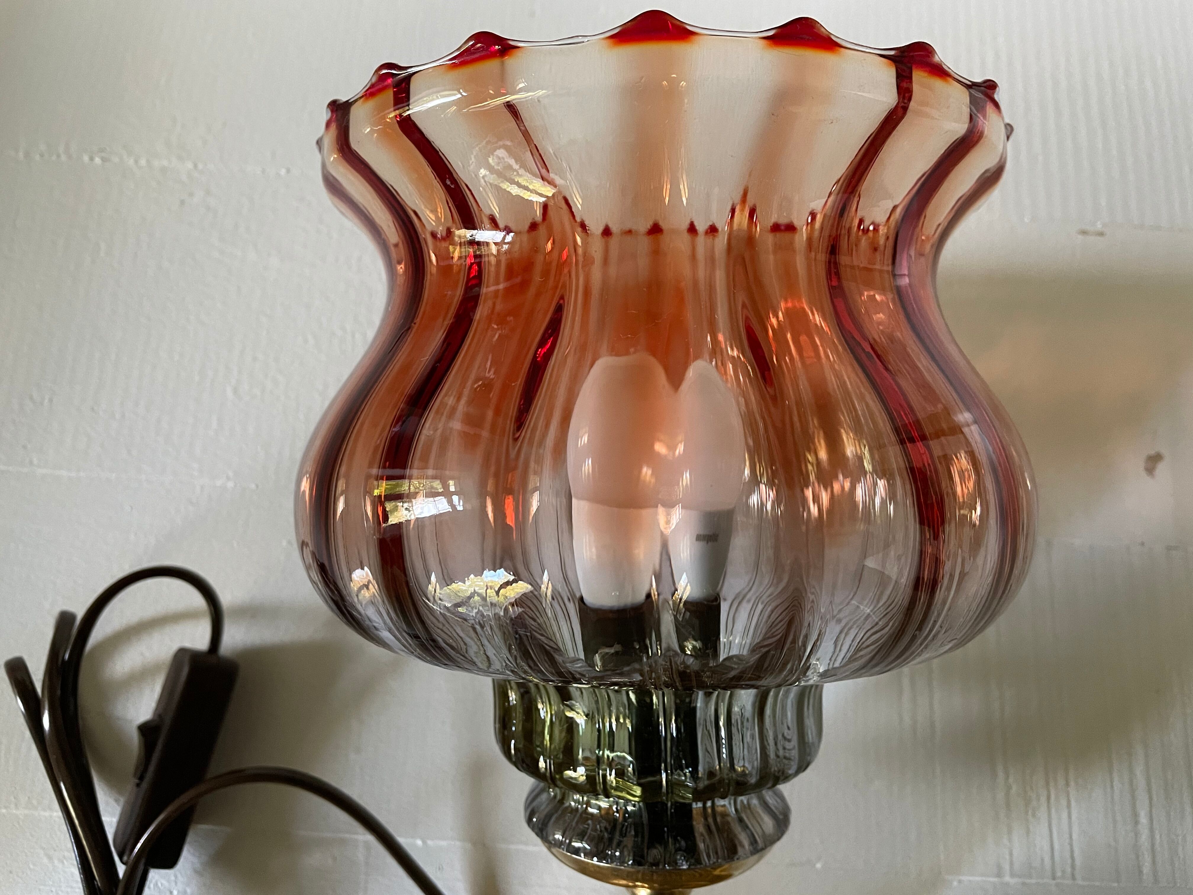 Brass foot tulip lamp