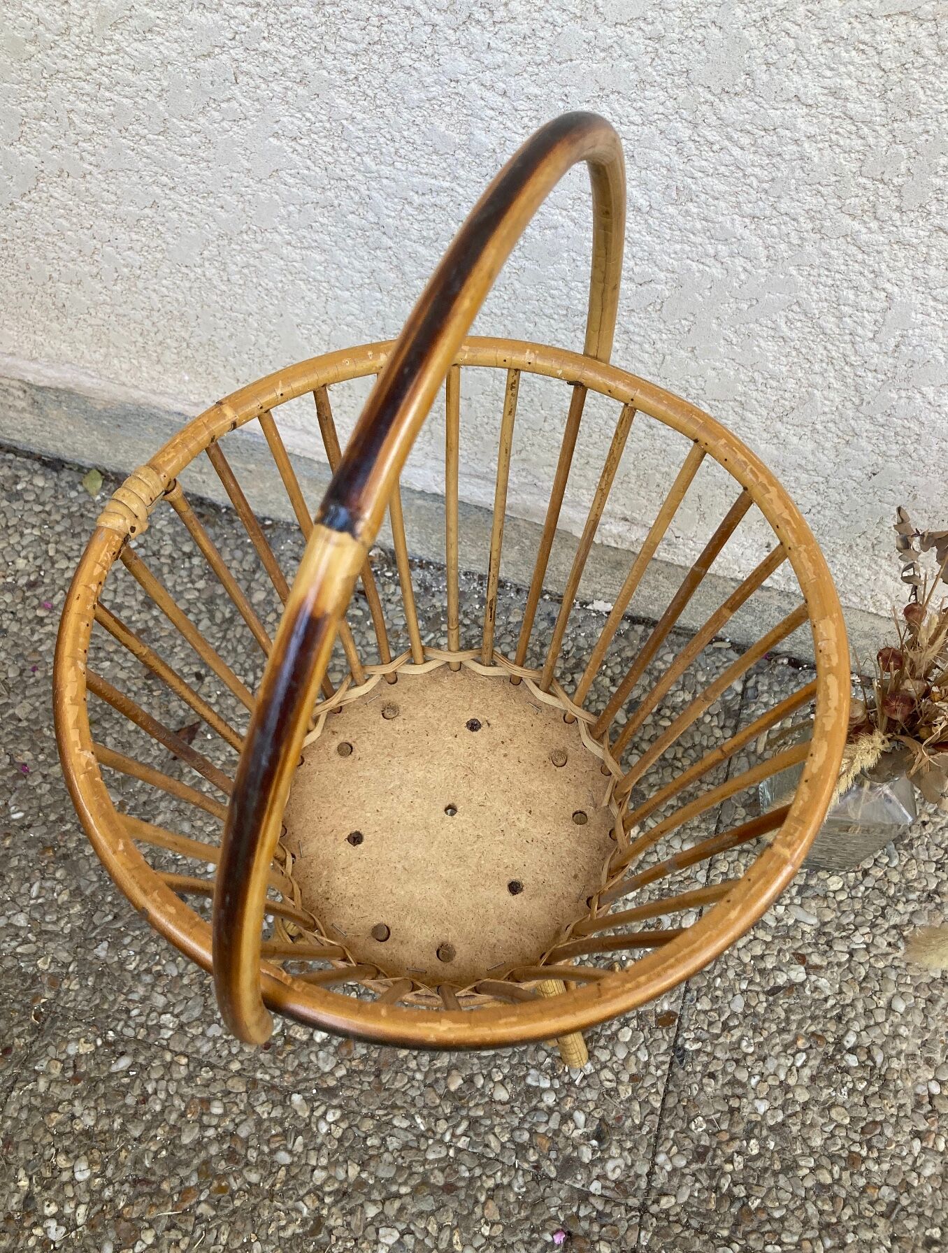 Vintage rattan worker