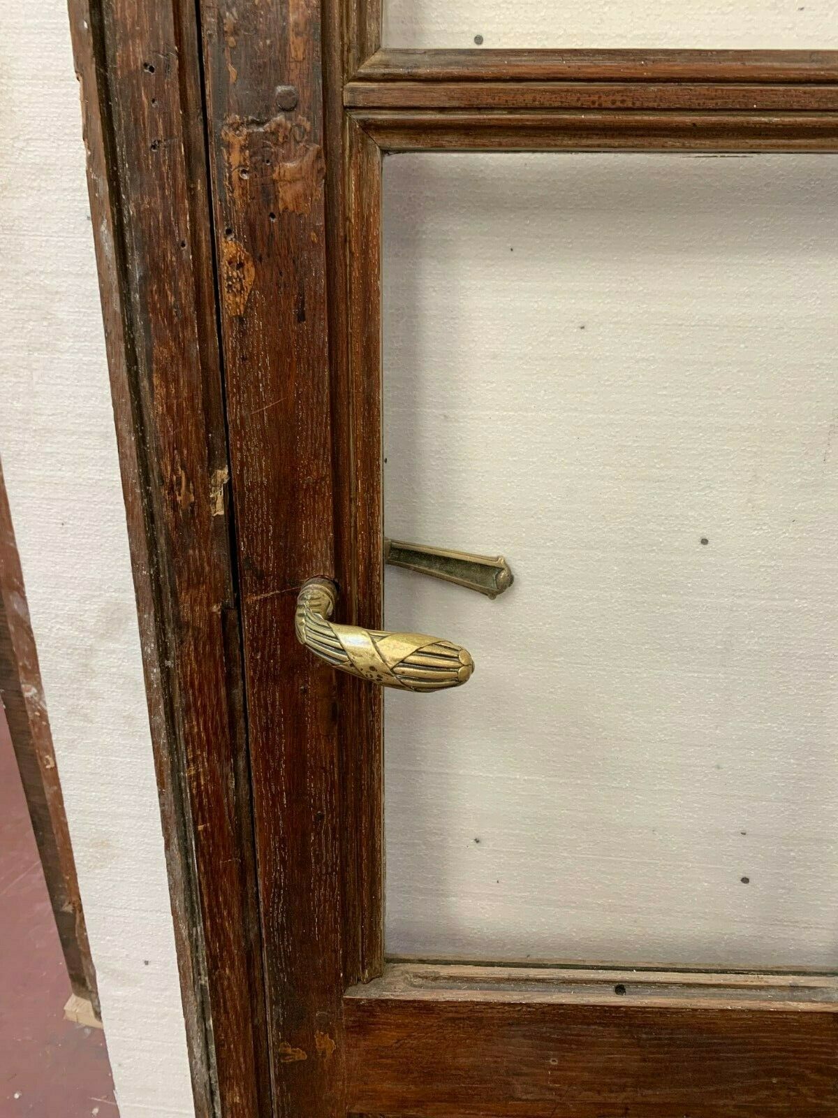 Solid oak passage gate glass door with large 20th century tiles