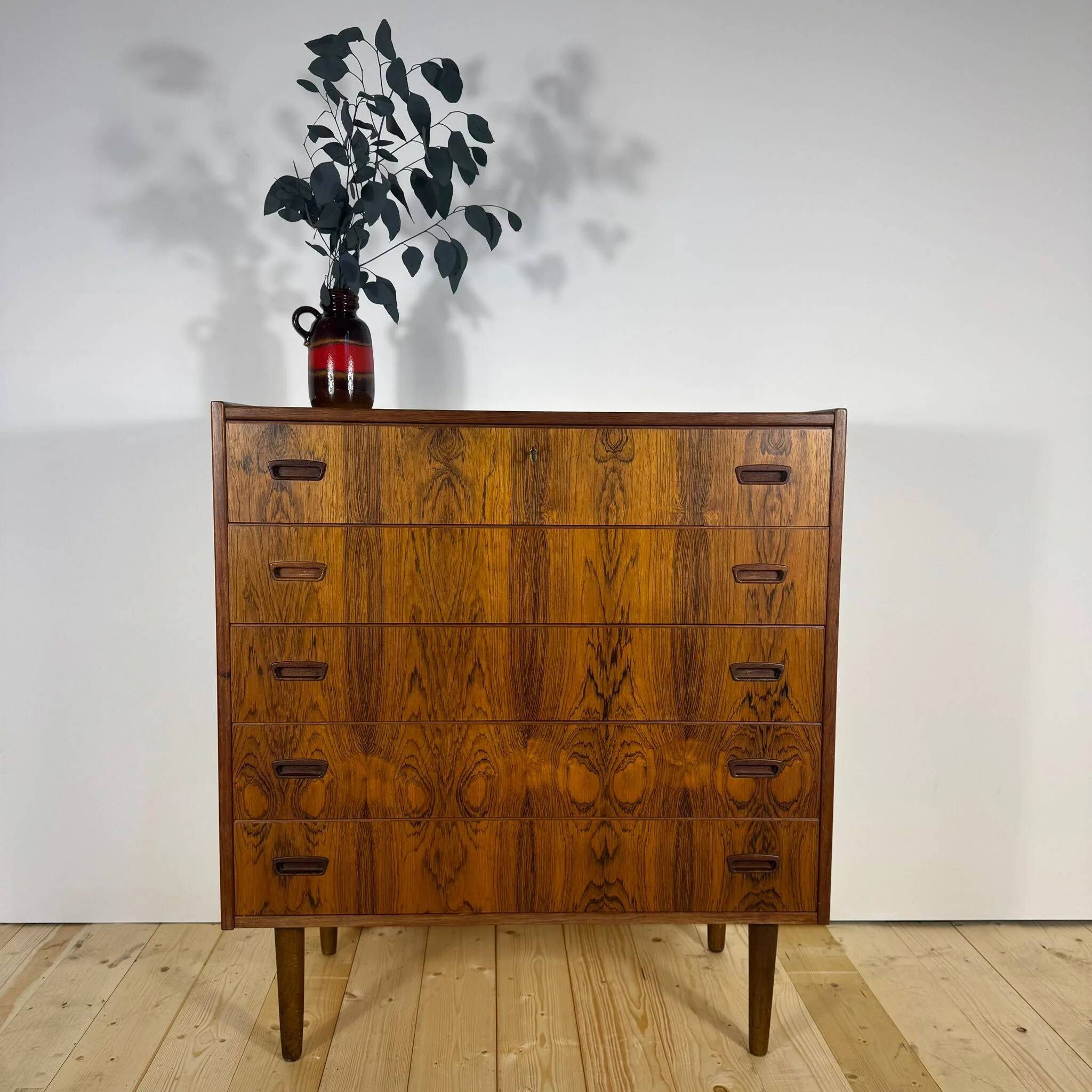 Danish rosewood chest of drawers from the 1960s – 5 drawers