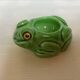 Coquetier grenouille en céramique verte