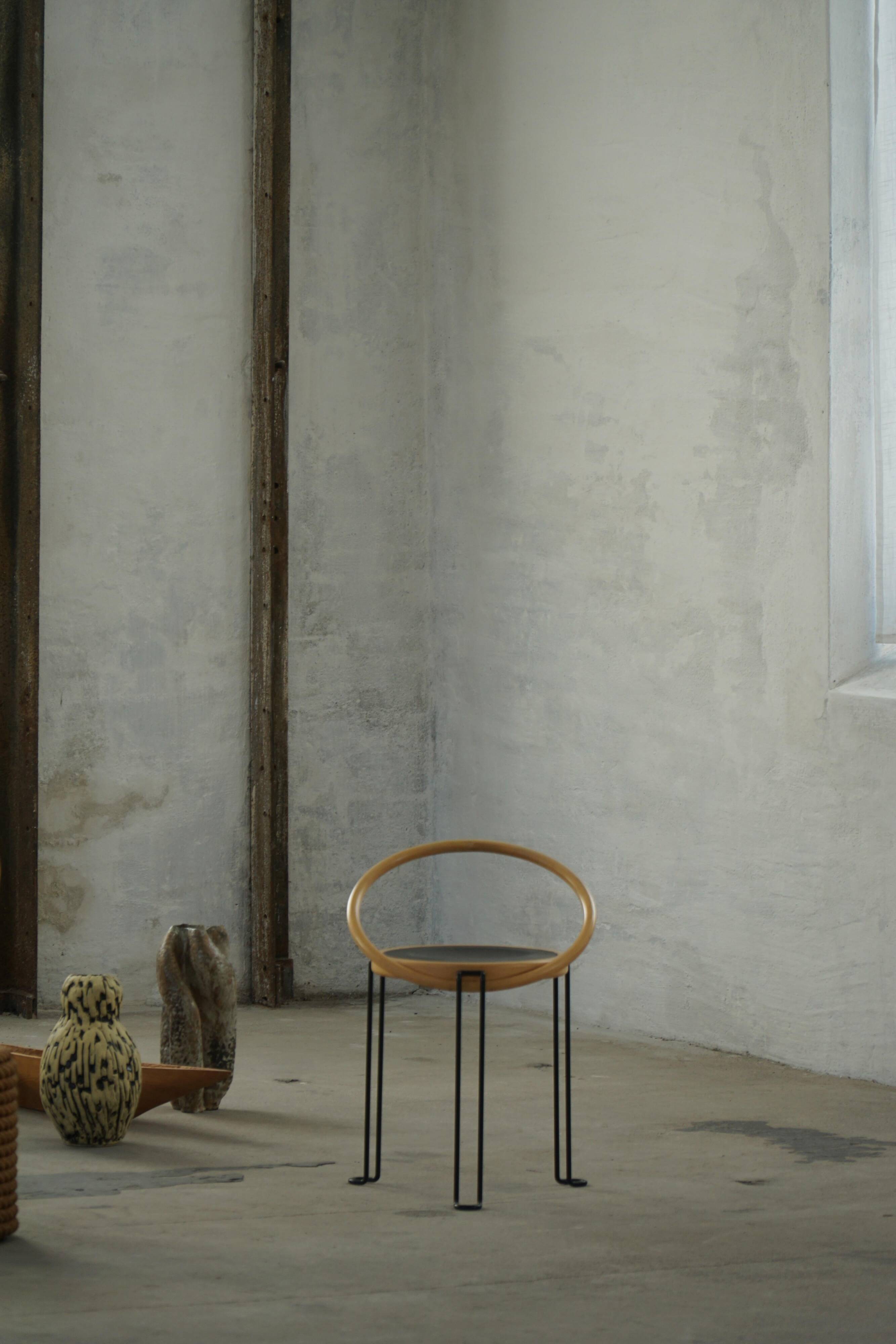 Set of 4 sculptural dining chairs "Oblado" by Børge Lindau, modern Scandinavian, 1980.