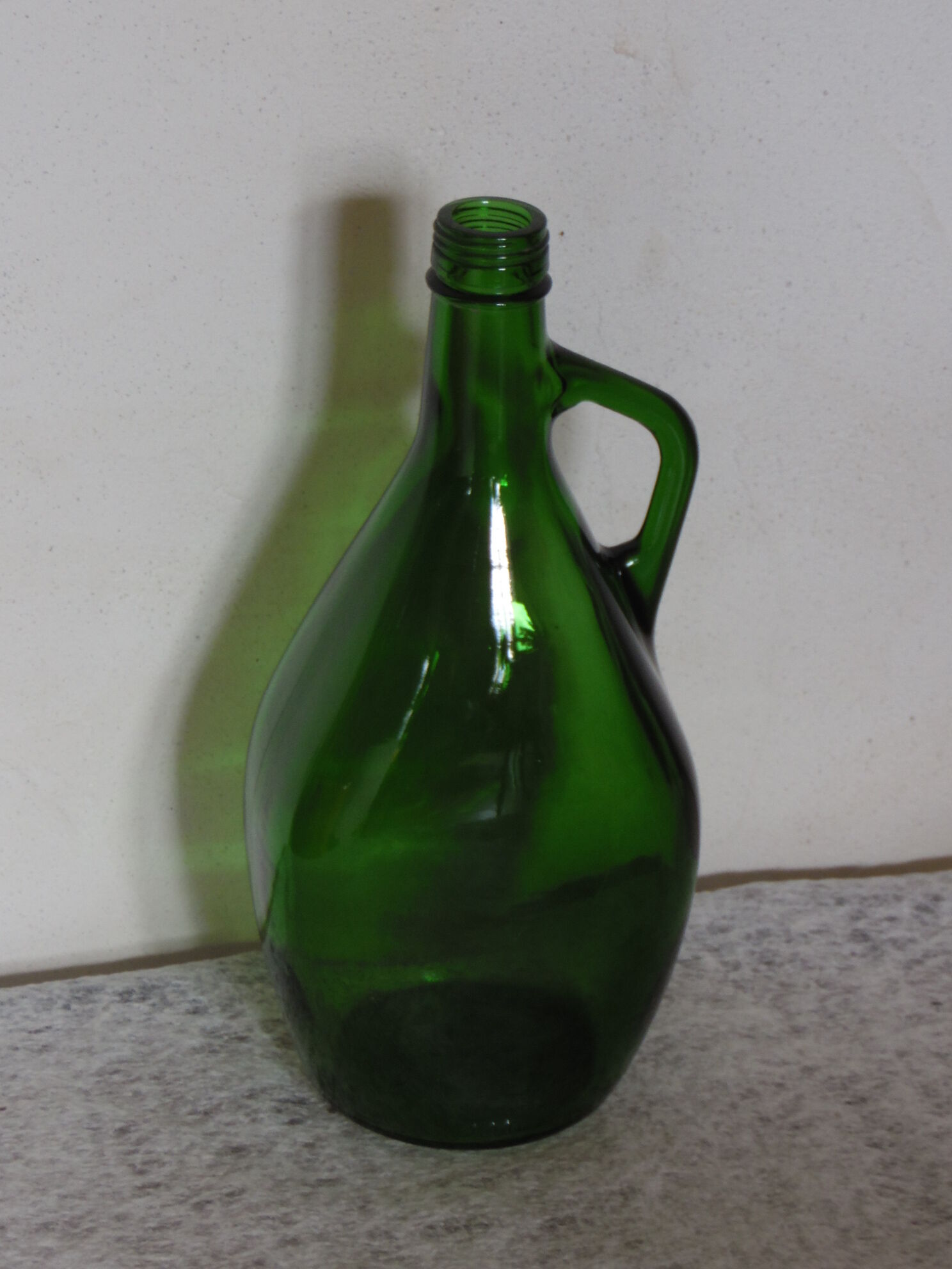 US Half Gallon glass bottle