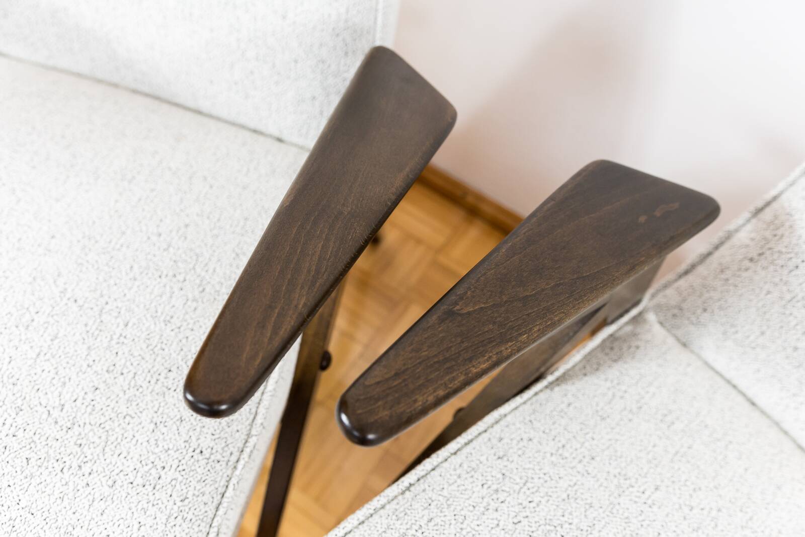 Pair of Model 300 177 Bunny Armchairs, 1960s