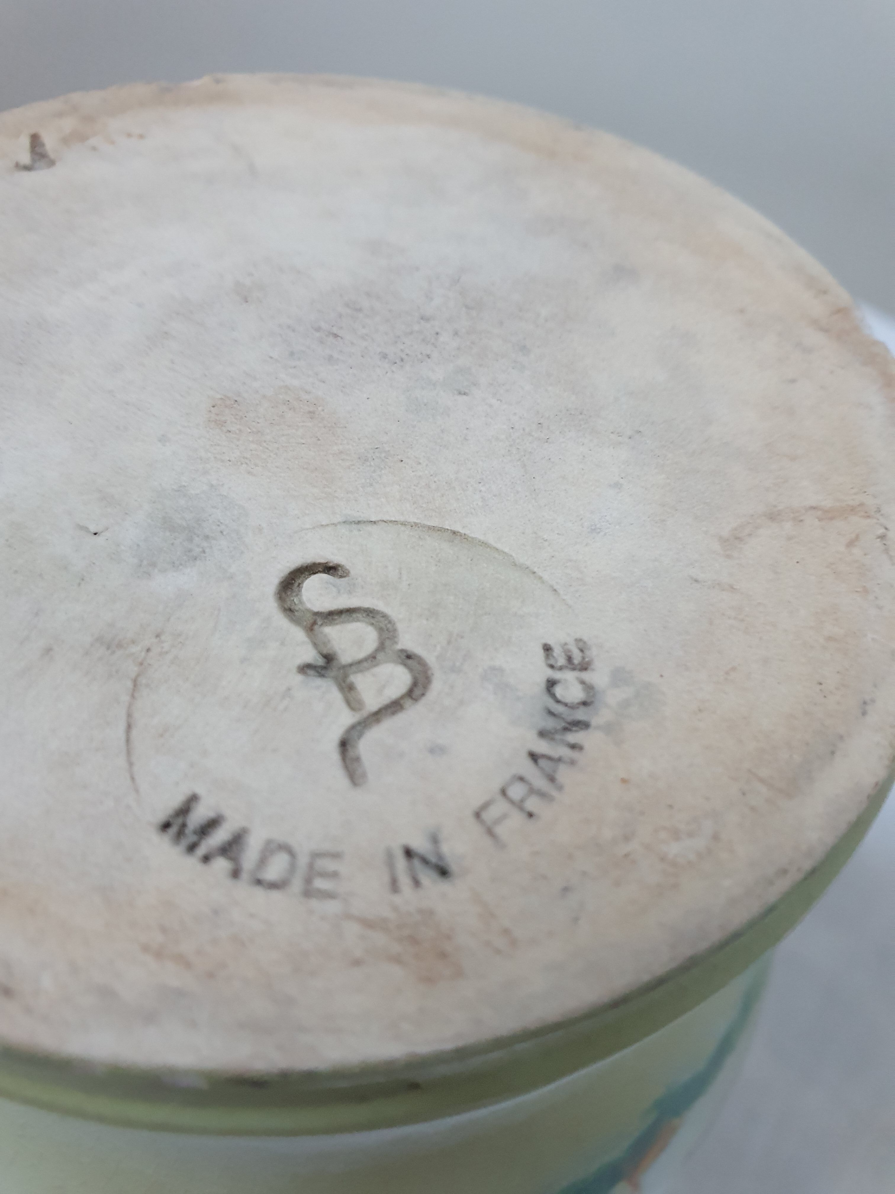Poterie en céramique