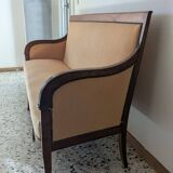 Three-seater banquette restaurant