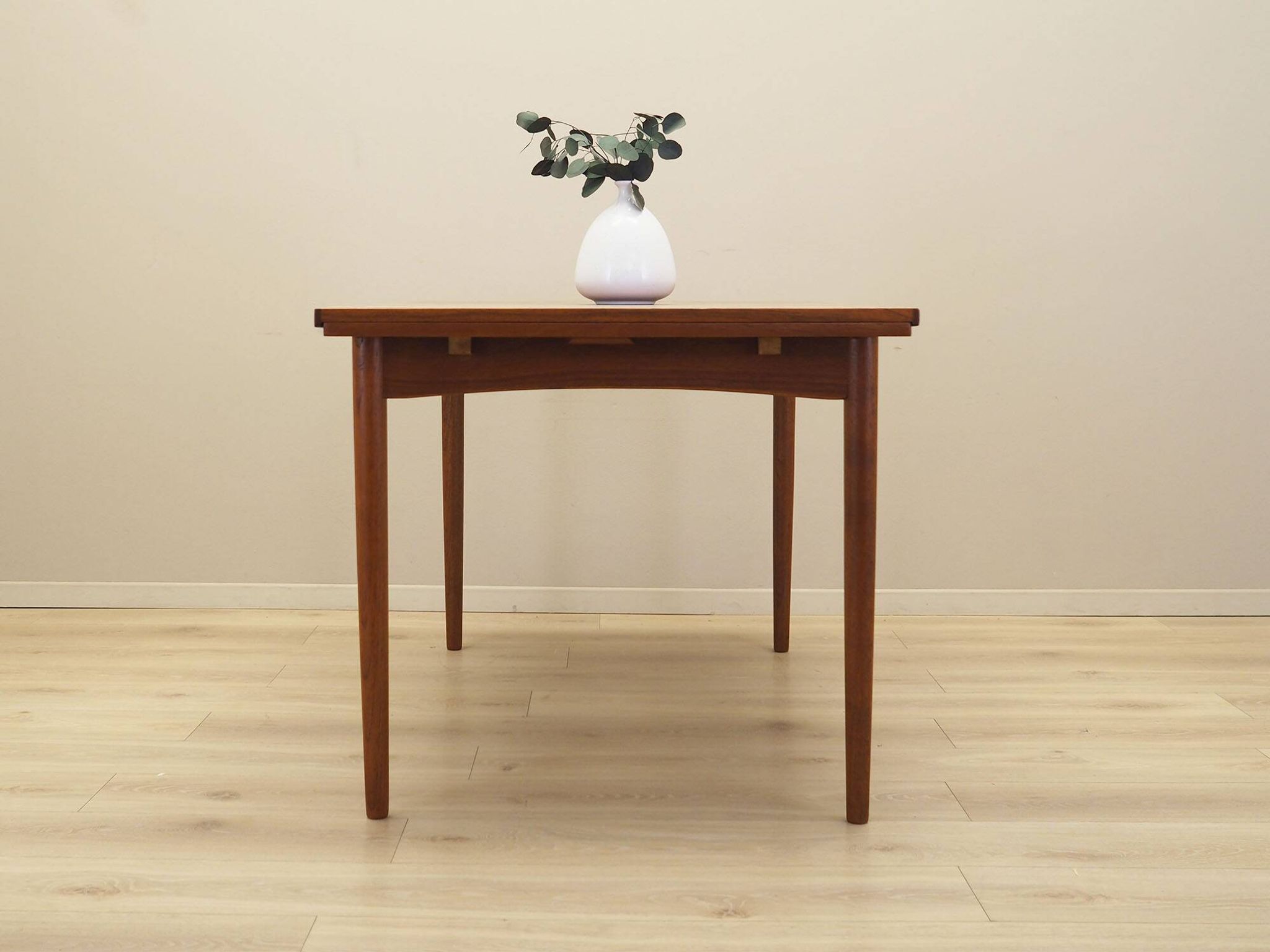 Table en teck, design danois, années 1960, fabriquée au Danemark
