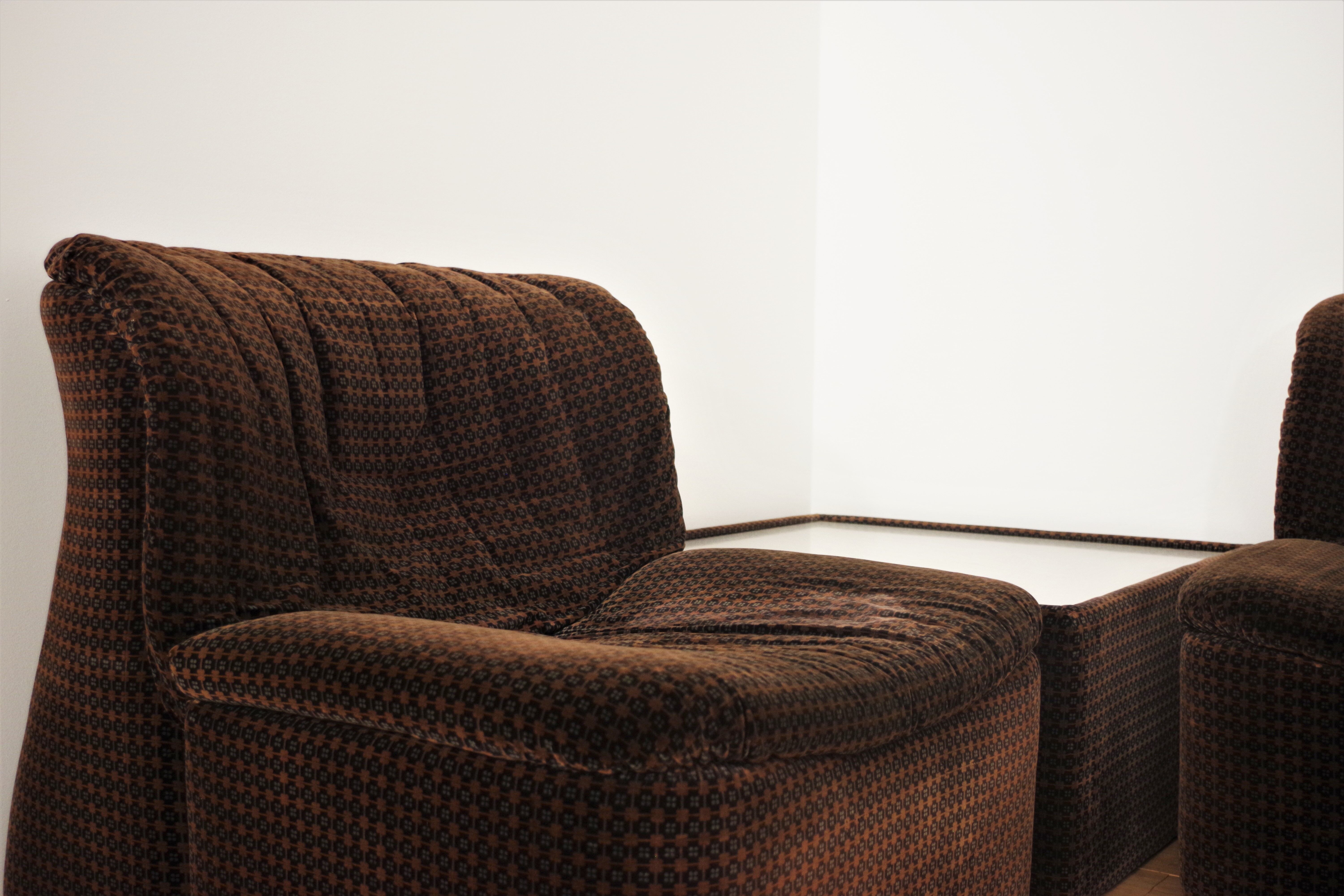 Armchairs Emmetre with Table by Guido Fareschini for Mariani, 1970s, Set of 4