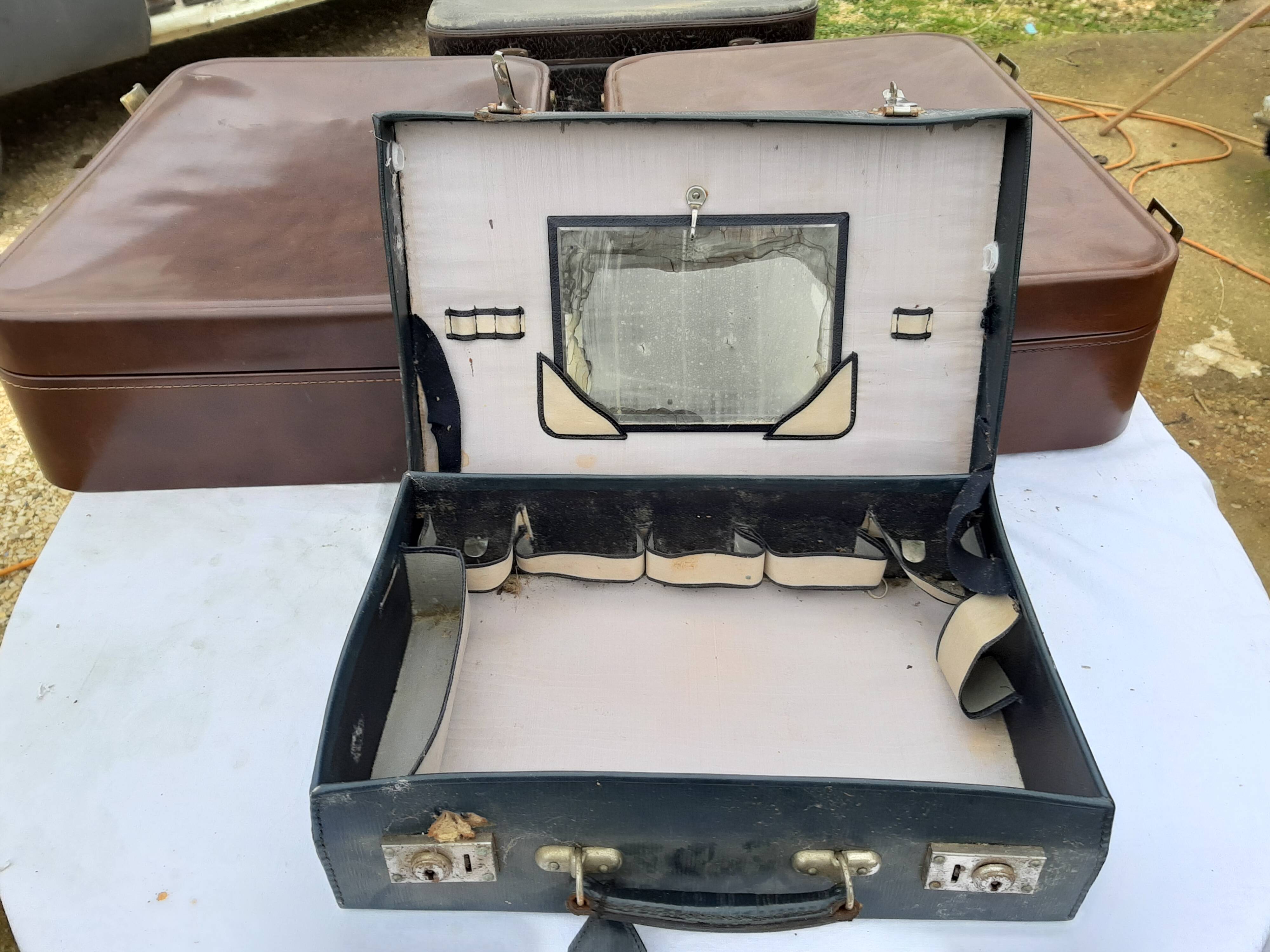 Lot de 4 valises vintage