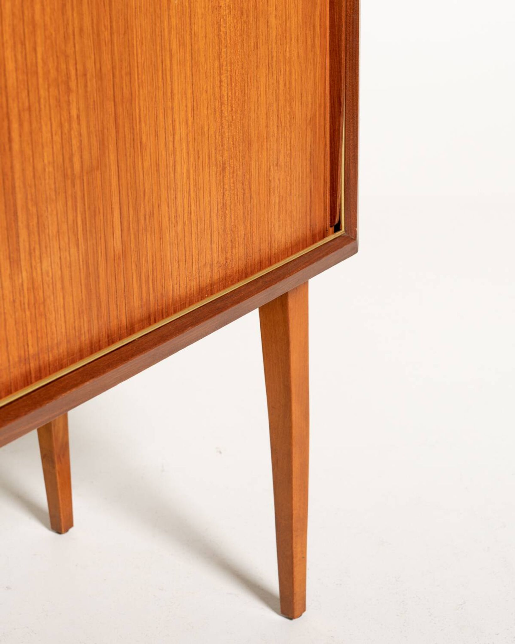 Cabinet de bar tambour en teck scandinave