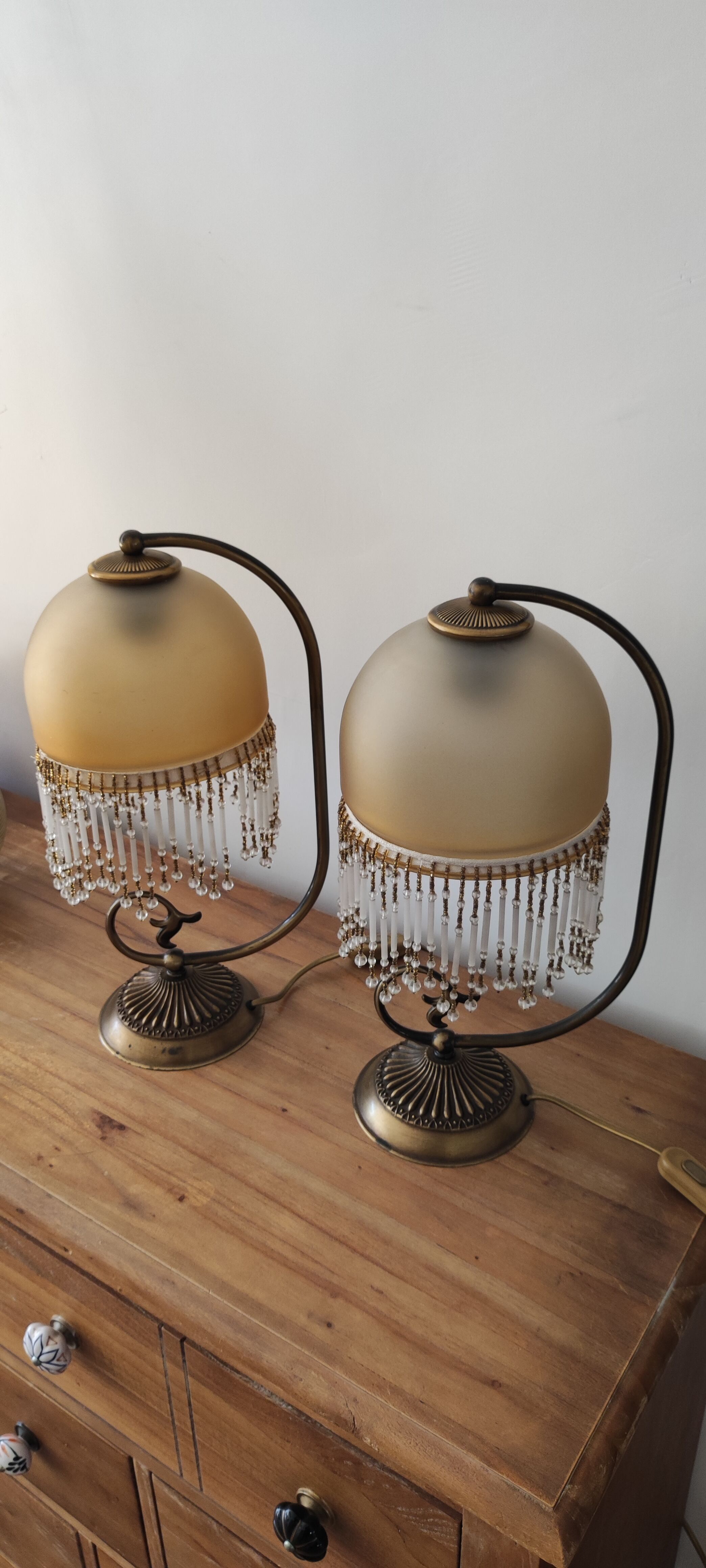 Pair of bedside lamps with grapevines