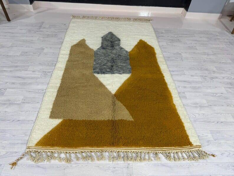 Handmade wool rug for decoration, size 200 x 300 cm