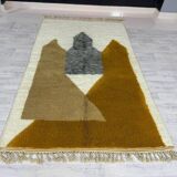 Handmade wool rug for decoration, size 200 x 300 cm