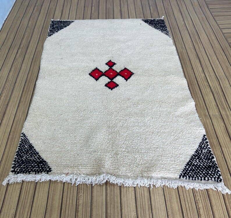 Tapis beni ouraine fait main taille 100 x 200 cm