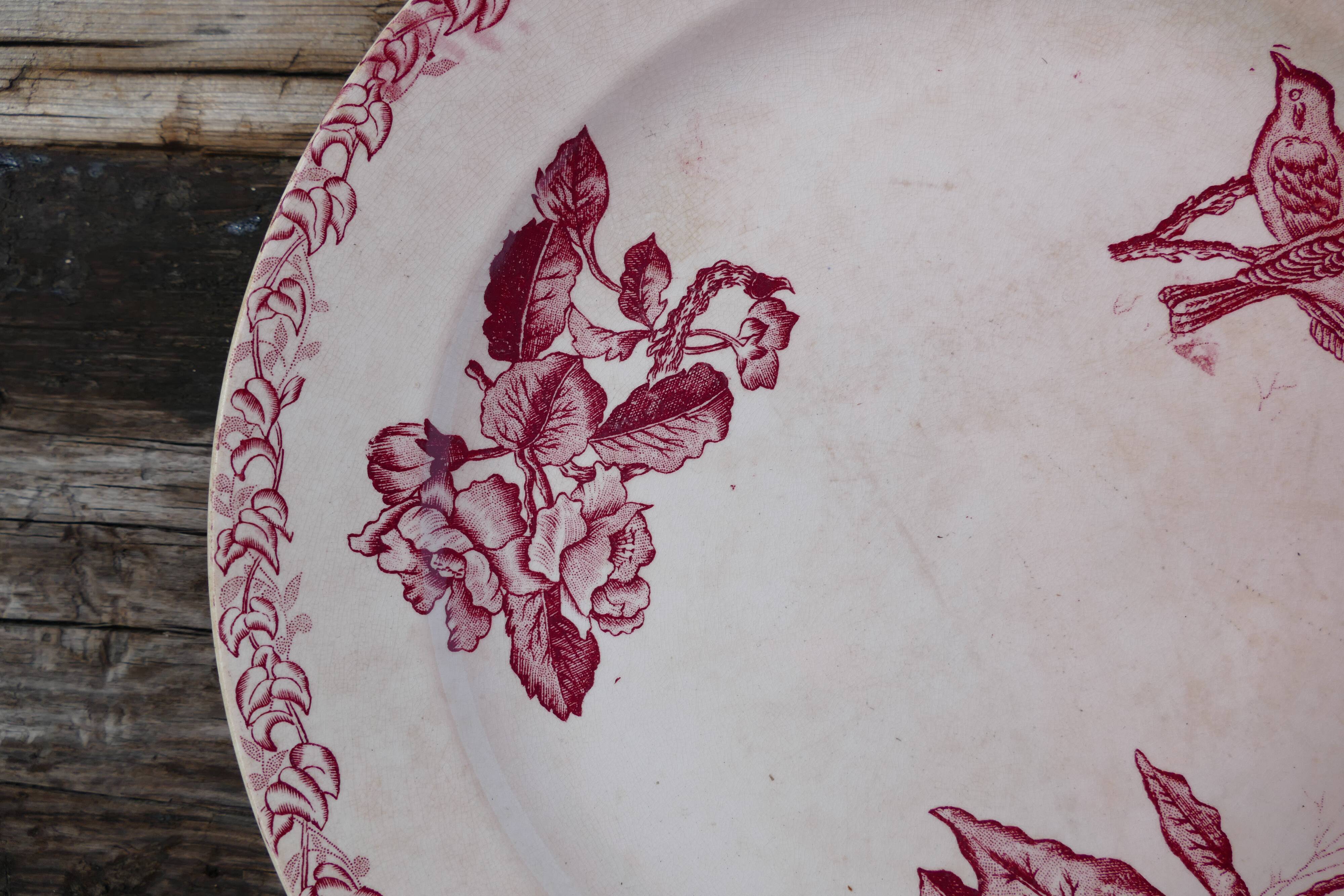 Plat en terre de fer