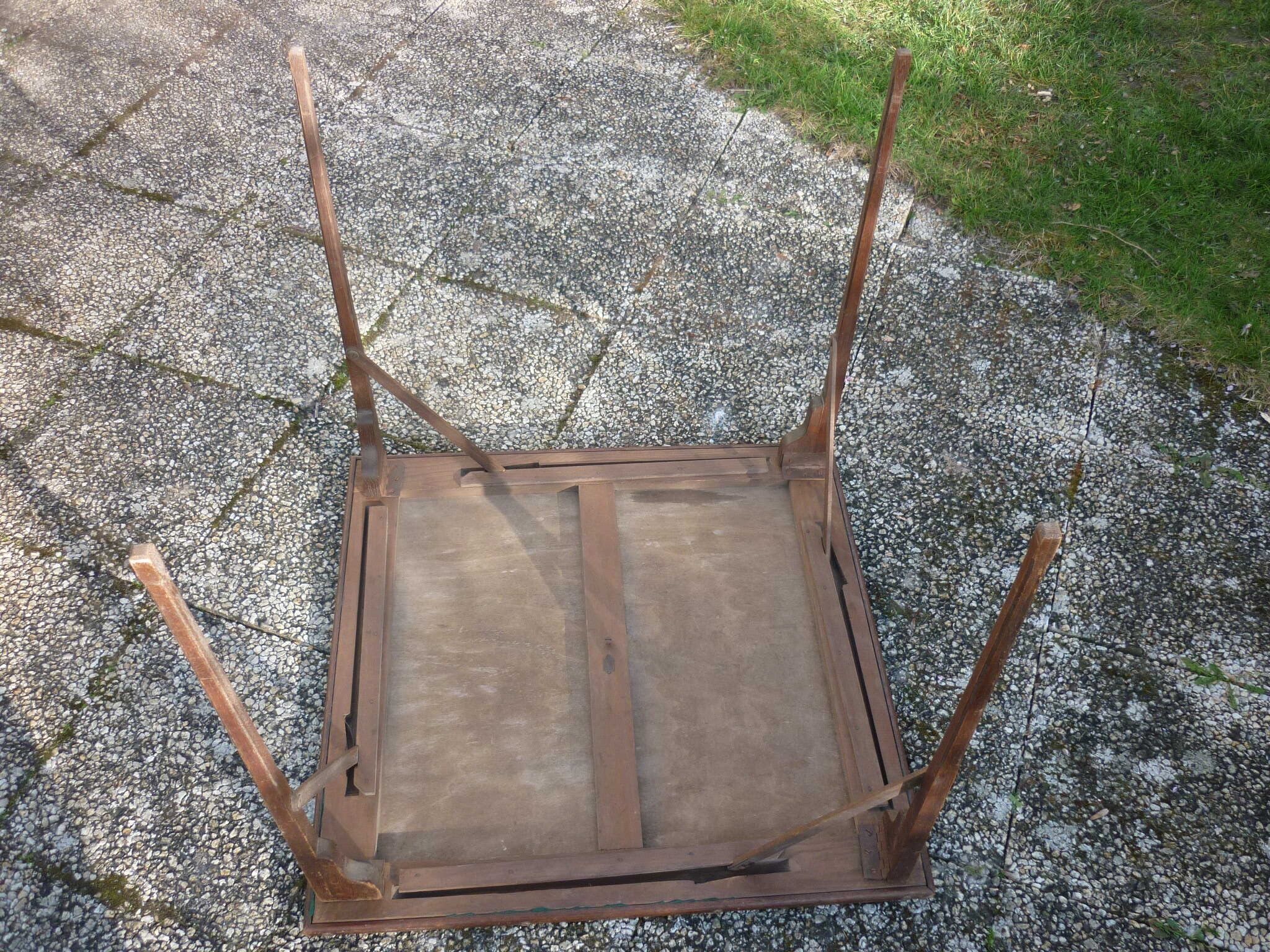 Vintage folding games table