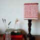 Lampe en bois art déco et abat-jour couture