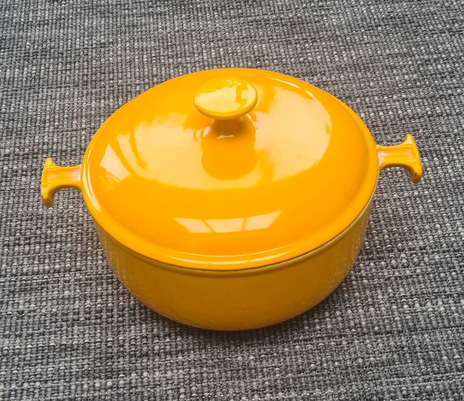 Le Creuset orange casserole dish: vintage