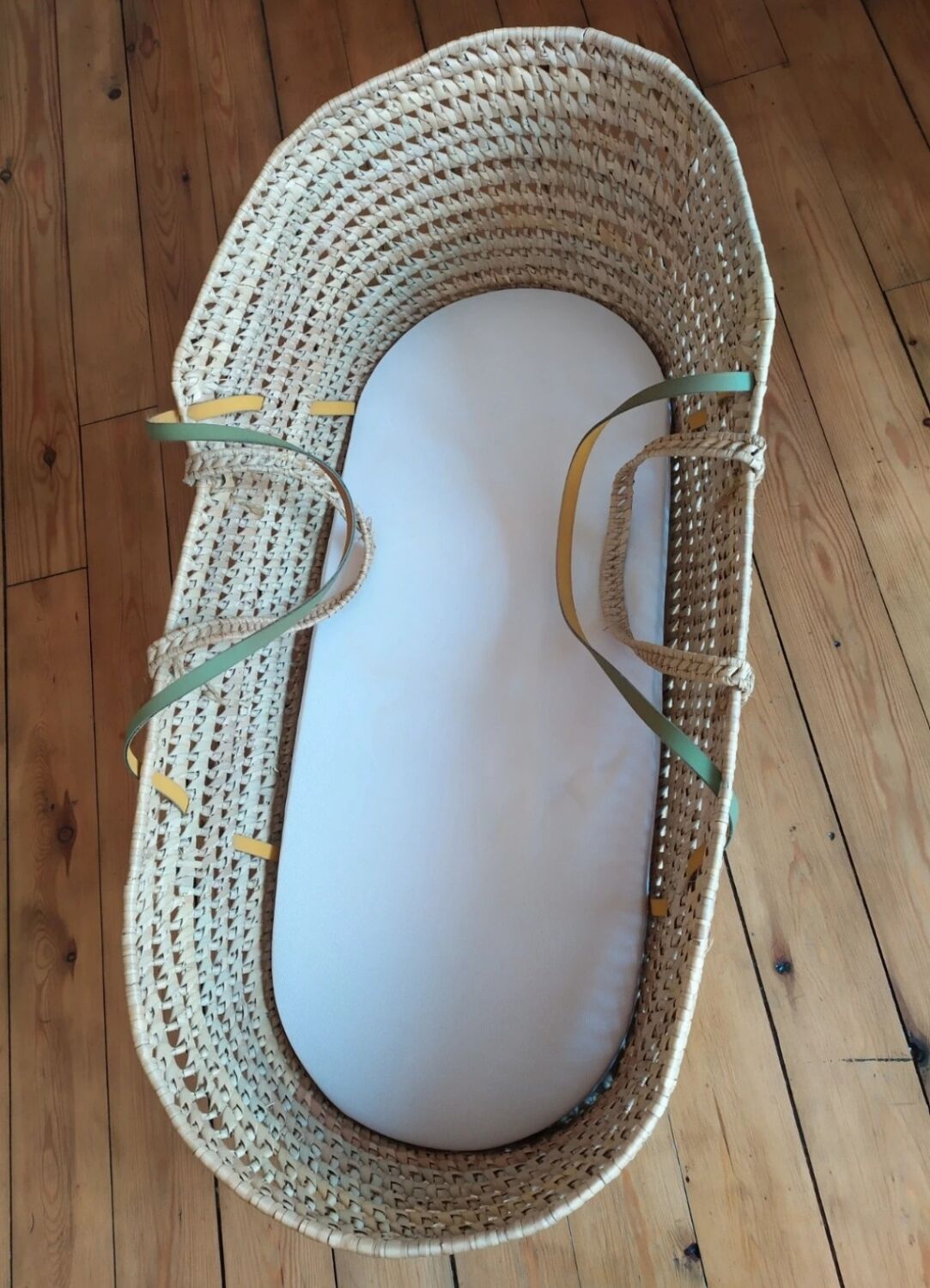 Angel nest carrycot