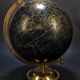 Globe terrestre vintage noir et or – Globe de bureau rotatif avec cadran de temps mondial