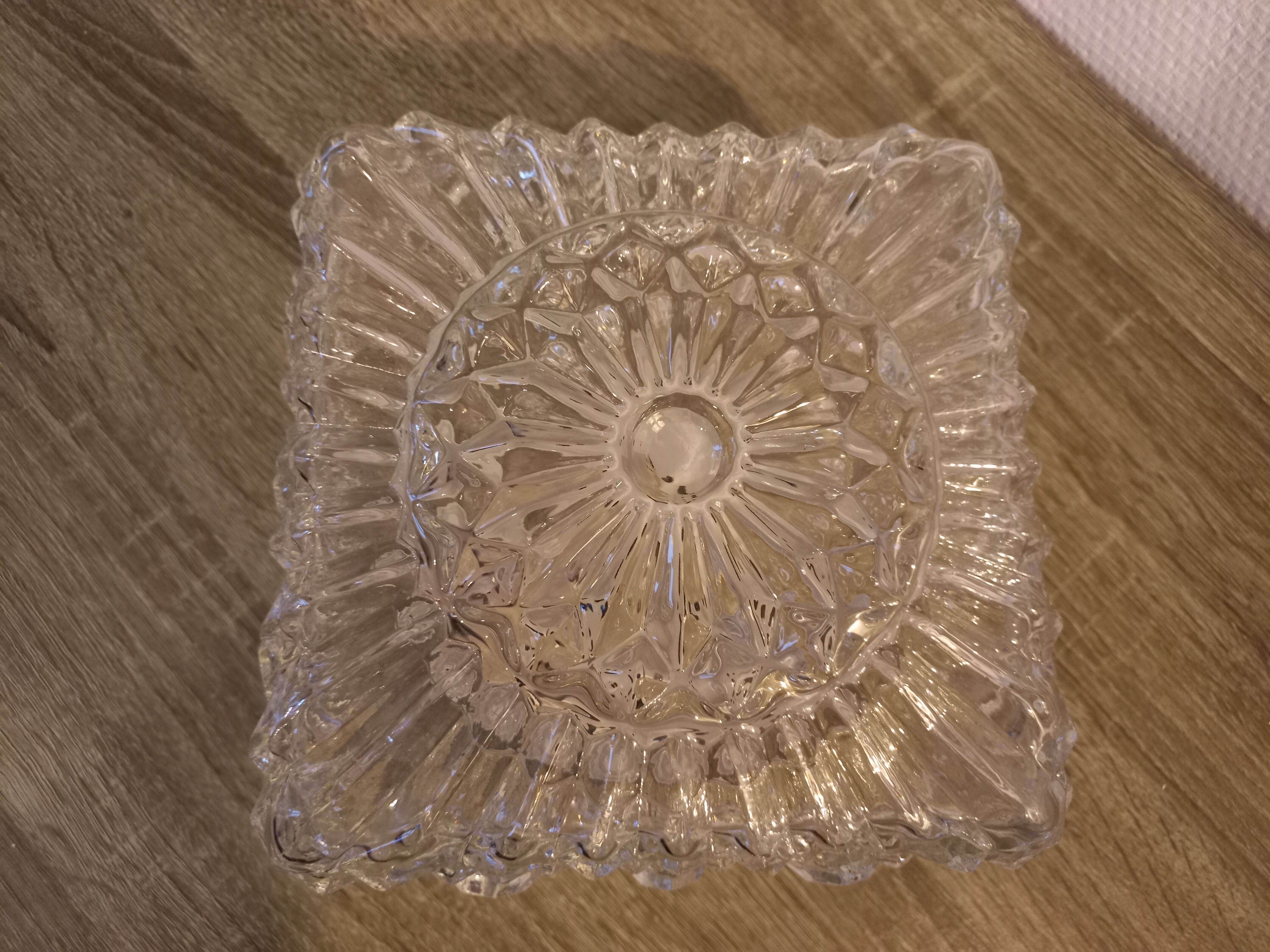 Prisma ceiling lamp in molded glass