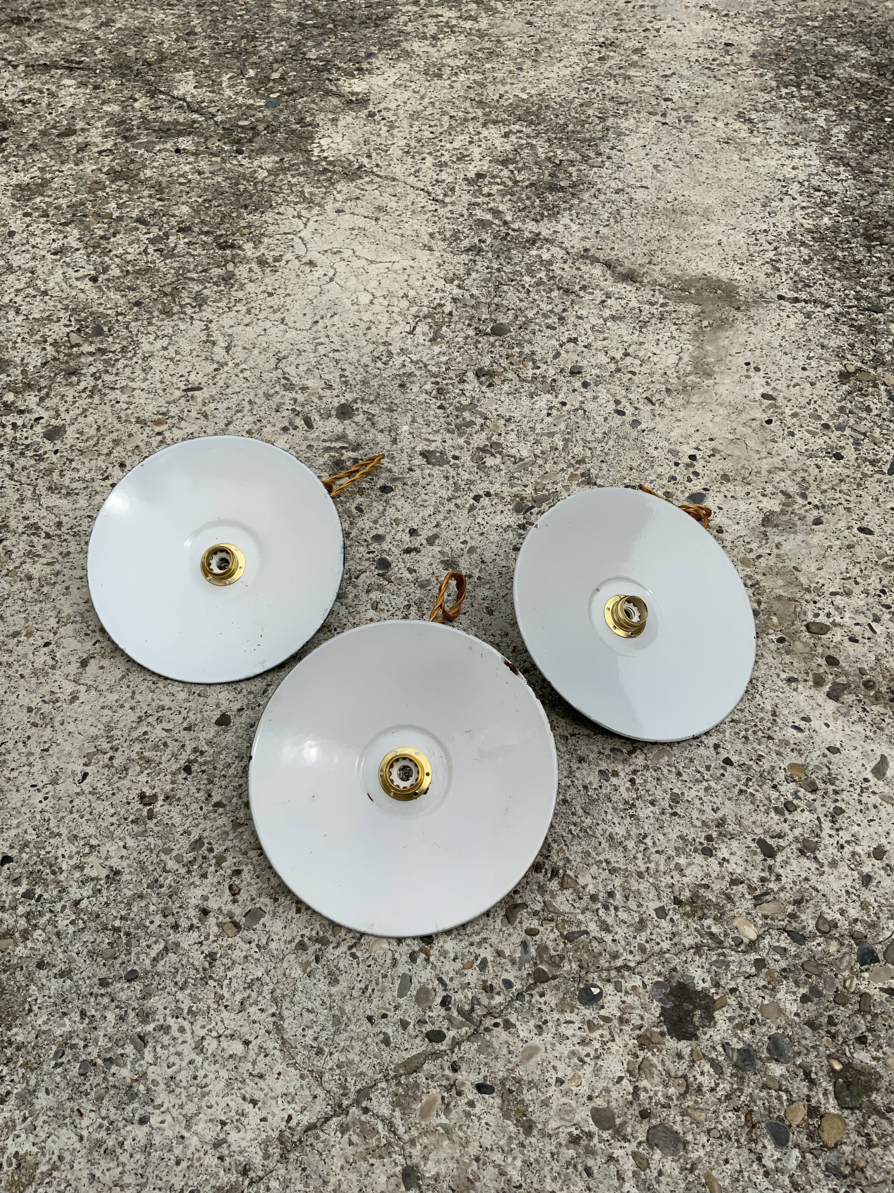 Trio suspension sheet enamelled vintage green and white gold threads brass socket