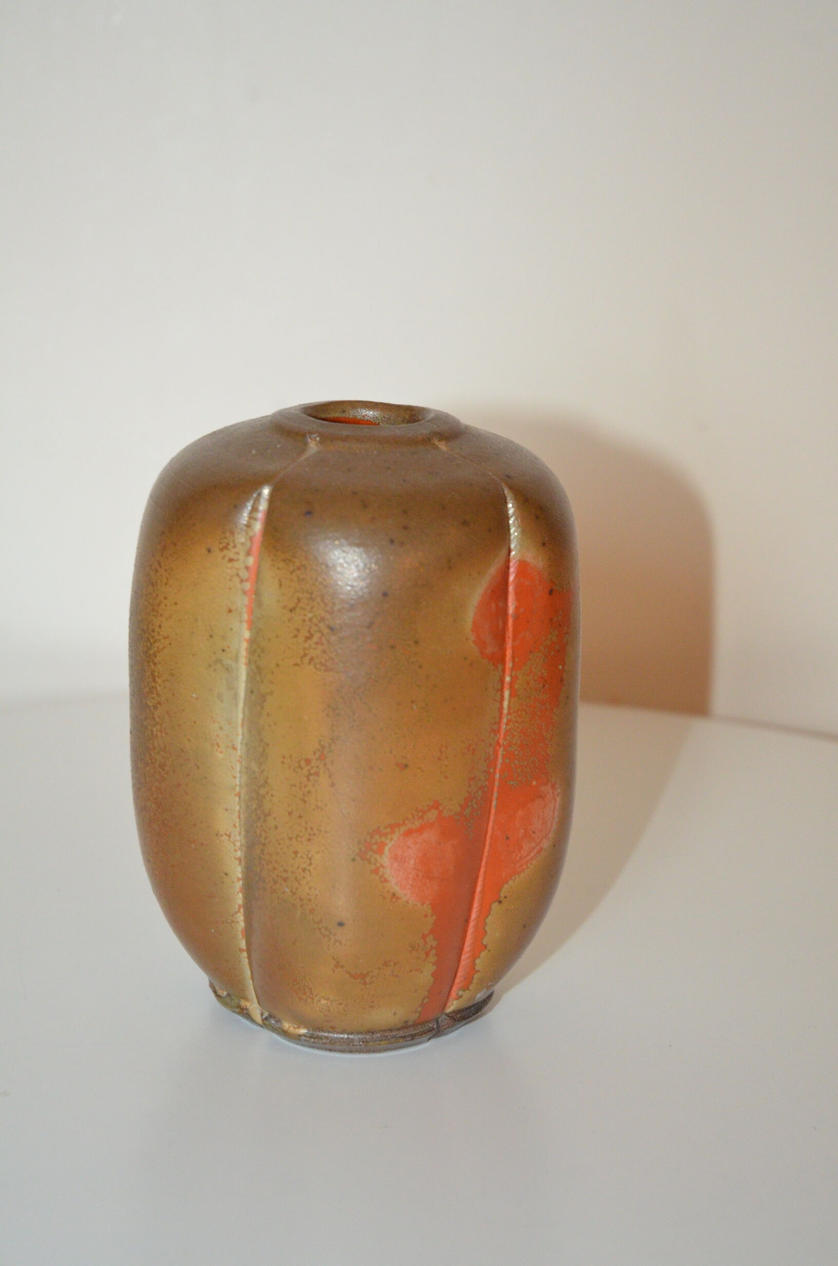 Vase en forme de cabosse de Cacao