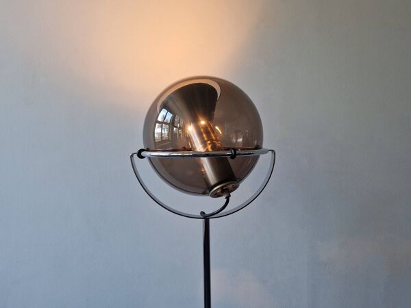 Lampadaire Globe D-2000 de Frank Ligtelijn pour Raak Amsterdam, années 1960