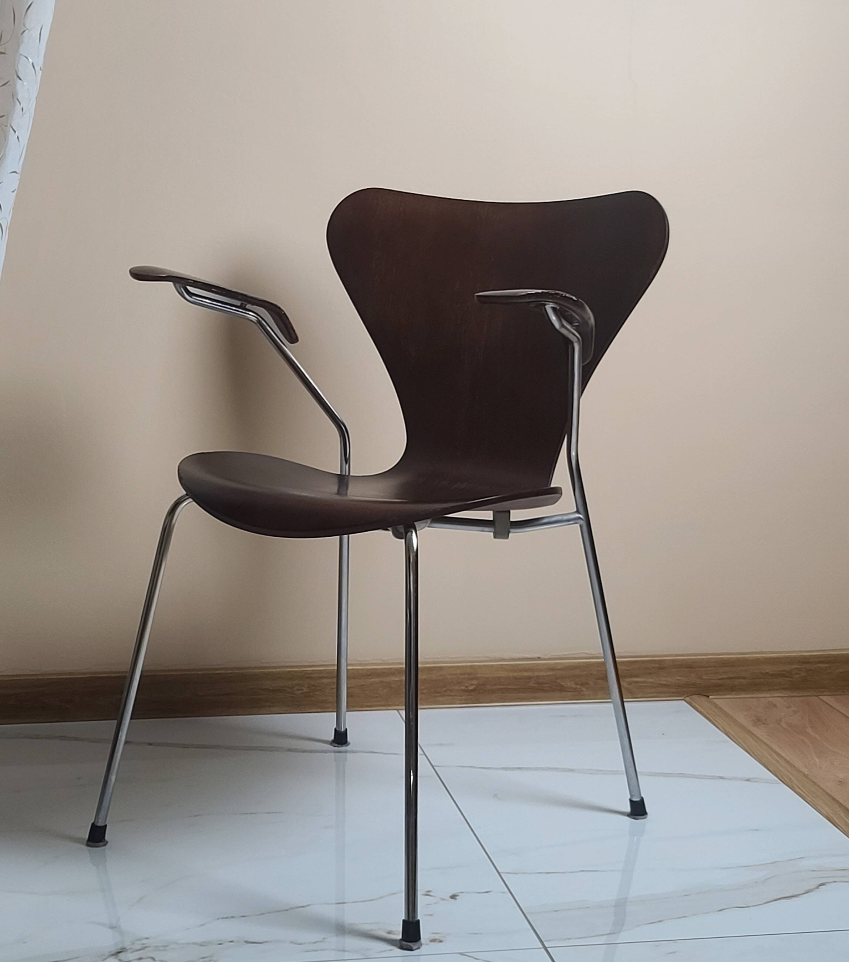 Vintage Model 3207 Chair by Arne Jacobsen for Fritz Hansen, 1990